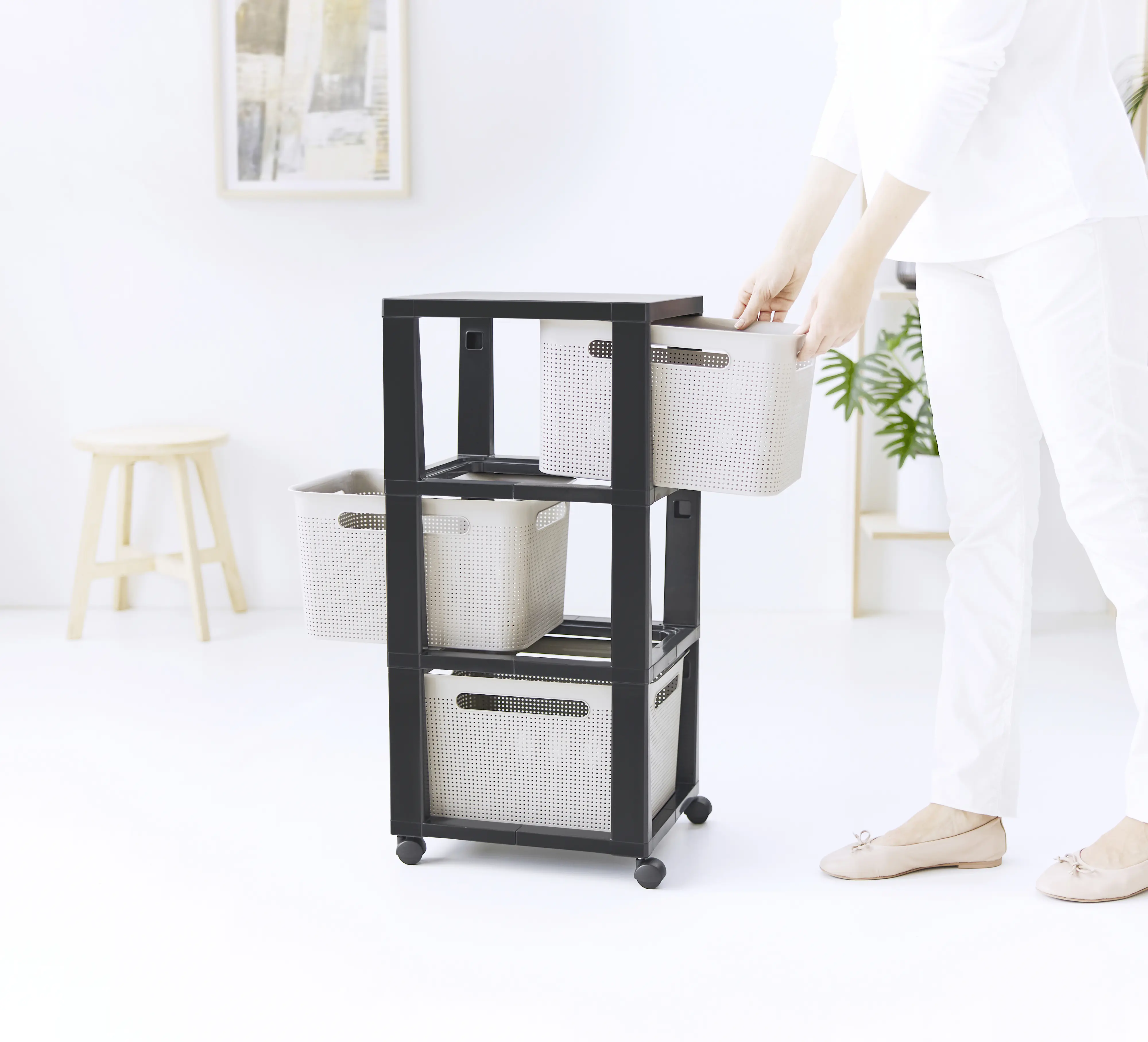 Rotho Schubladenbox Tower 3 x 16 L Brisen mit Rollen cappucchino