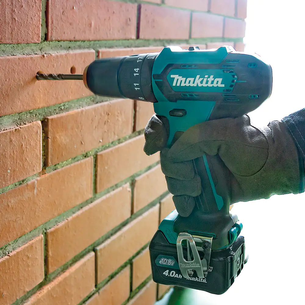Makita Akku-Schlagbohrschrauber HP333DSAX1 12 V 2,0 Ah Makita Akku-Schlagbohrschrauber HP333DSAX1 12 V 2,0 Ah