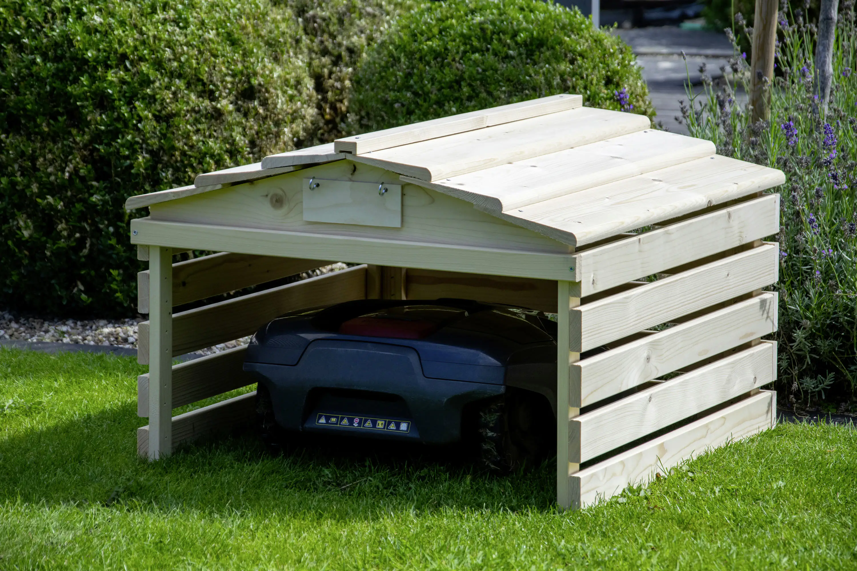 4055894561942_3169789 Dobar Mähroboter-Garage mit Schild natur 78,5 x 74 x 52,5 cm