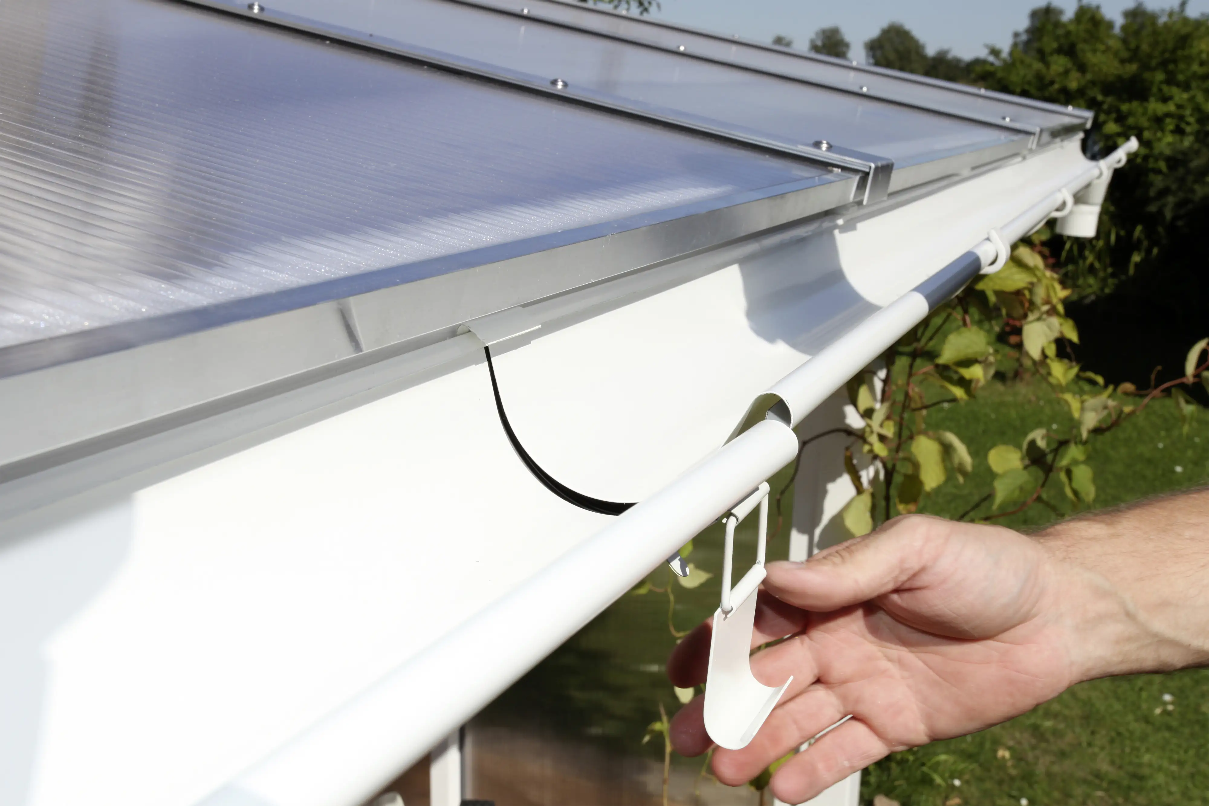 4018211027644_2423757 SKAN HOLZ Regenrinnen-Set 648 cm Stahl, verzinkt u. weiss