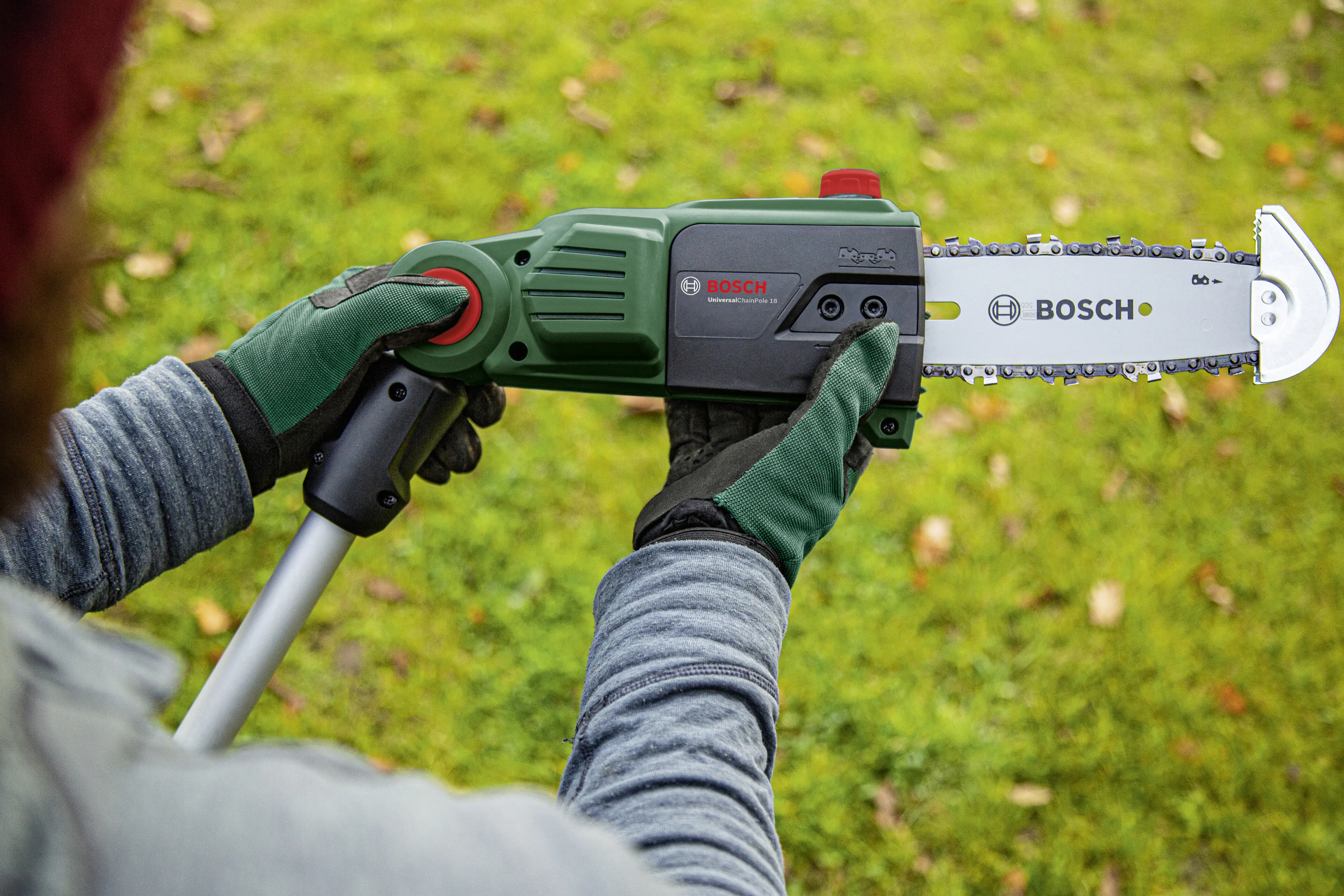 Bosch Akku-Teleskop-Hochentaster UniversalChainPole 18 Solo inkl. Kettensägenöl & Sägekette Bosch Akku-Teleskop-Hochentaster UniversalChainPole 18 Solo inkl. Kettensägenöl & Sägekette