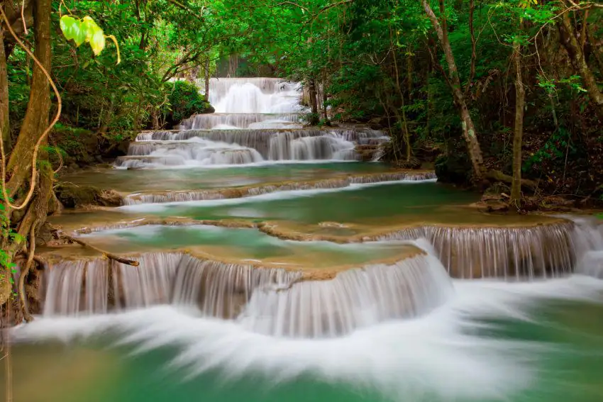 papermoon Vlies- Fototapete Digitaldruck 350 x 260 cm Deep Forest Waterfall papermoon Vlies- Fototapete Digitaldruck 350 x 260 cm Deep Forest Waterfall