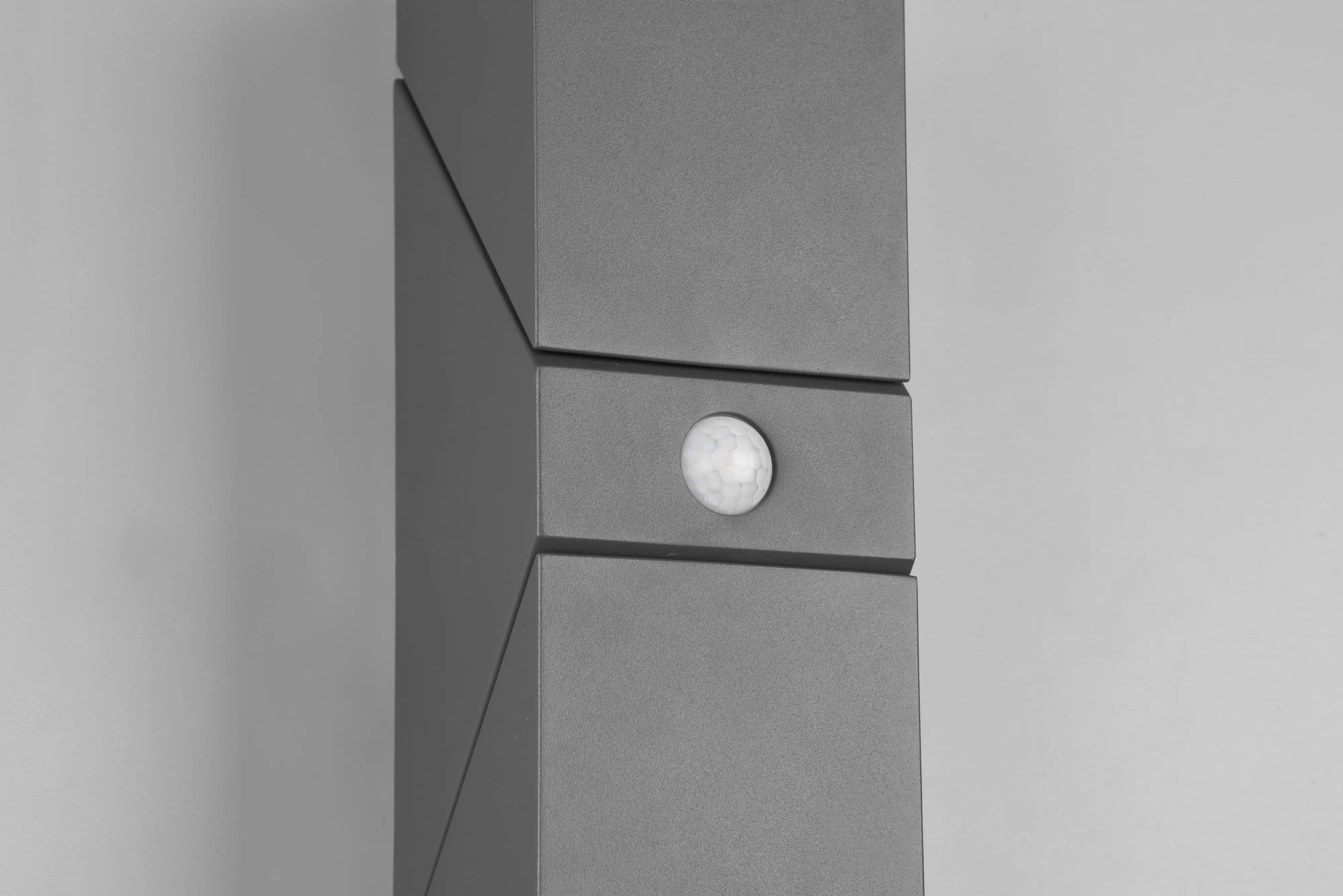 Trio LED Wandleuchte Avon innen/außen anthrazit standby 14W warmweiß Trio LED Wandleuchte Avon innen/außen anthrazit standby 14W warmweiß