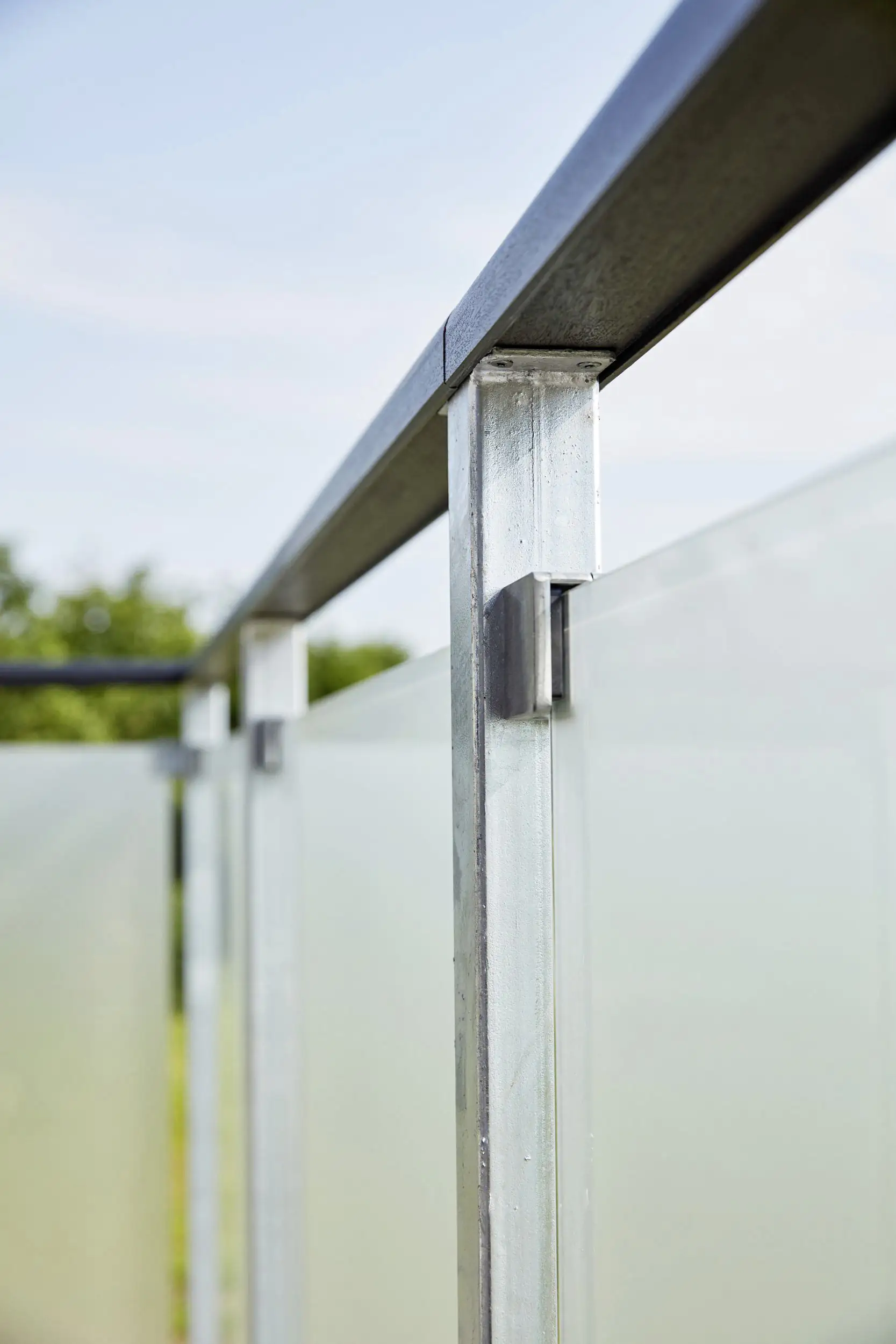 Plus Handlauf Mahagoni 3,6 x 199 cm schwarz für Stahlpfosten