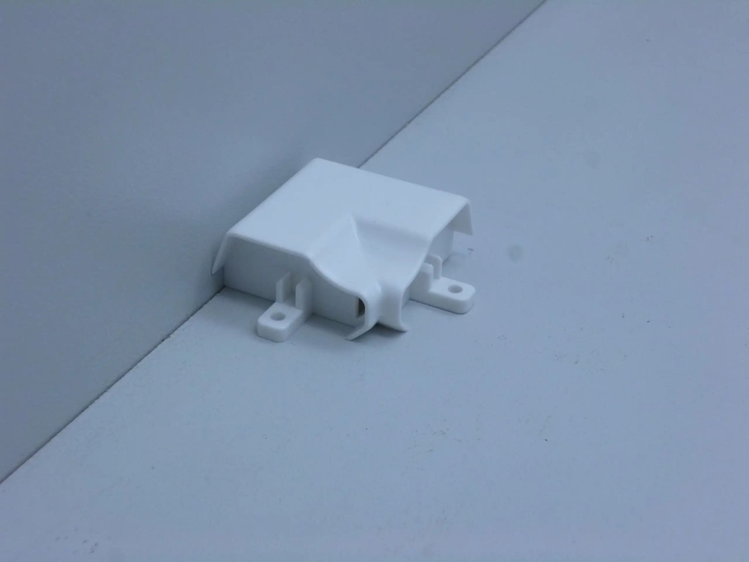 B.S. Bauprogramm Innenecke für Deckenabschlussleiste 17 x 36 mm weiss