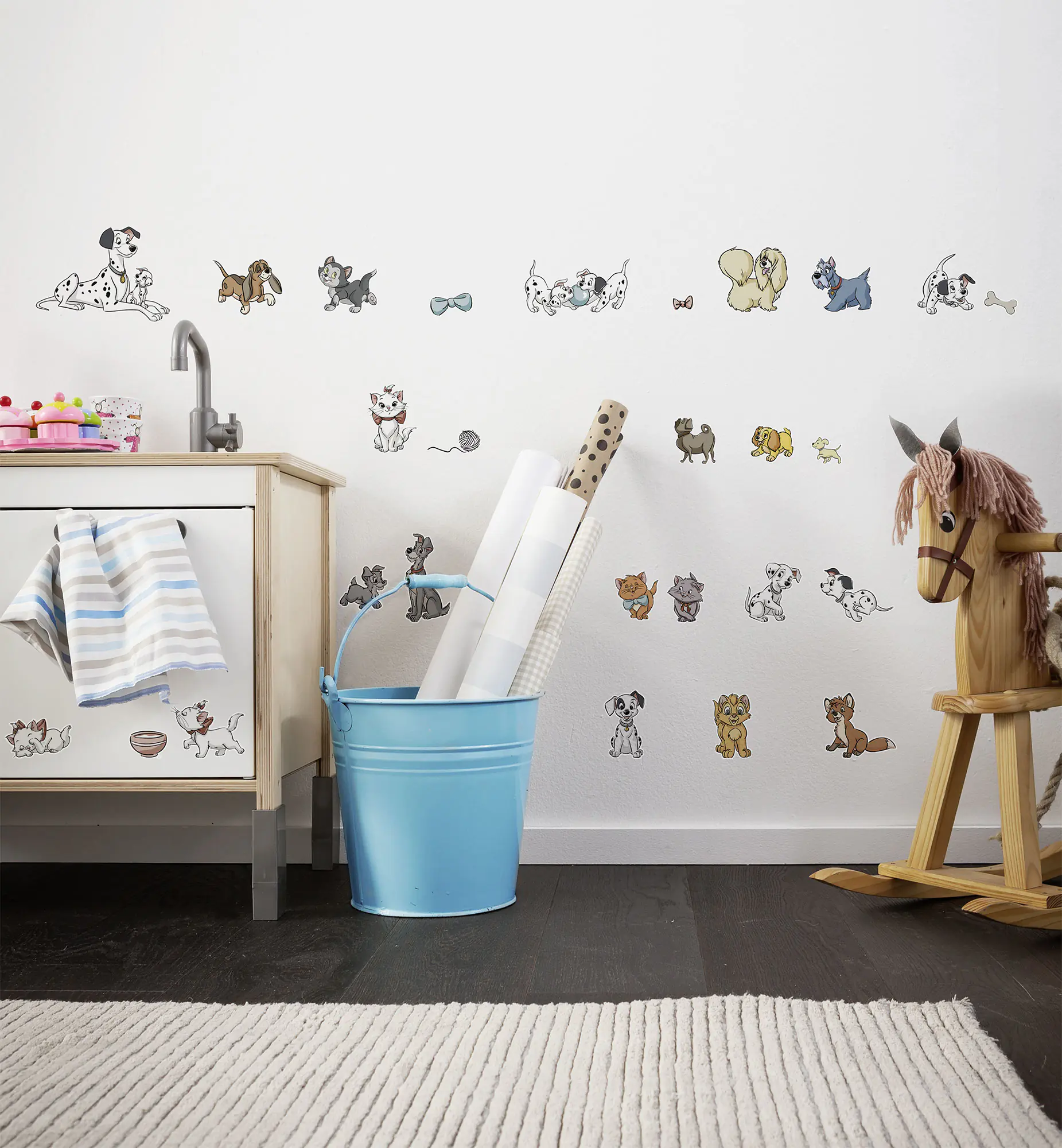 Komar Dekosticker Disney Cat and Dog 50 x 70 cm  