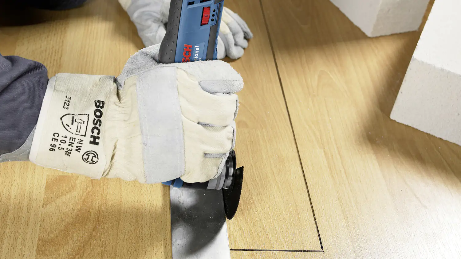 Bosch Professional Akku-Multi-Cutter GOP 12V-28 Solo Bosch Professional Akku-Multi-Cutter GOP 12V-28 Solo