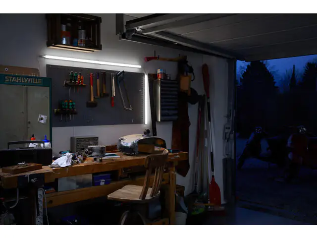 Ledvance LED-Unterbauleuchte Power Batten 4W 31,3cm, weiß Ledvance LED-Unterbauleuchte Power Batten 4W 31,3cm, weiß