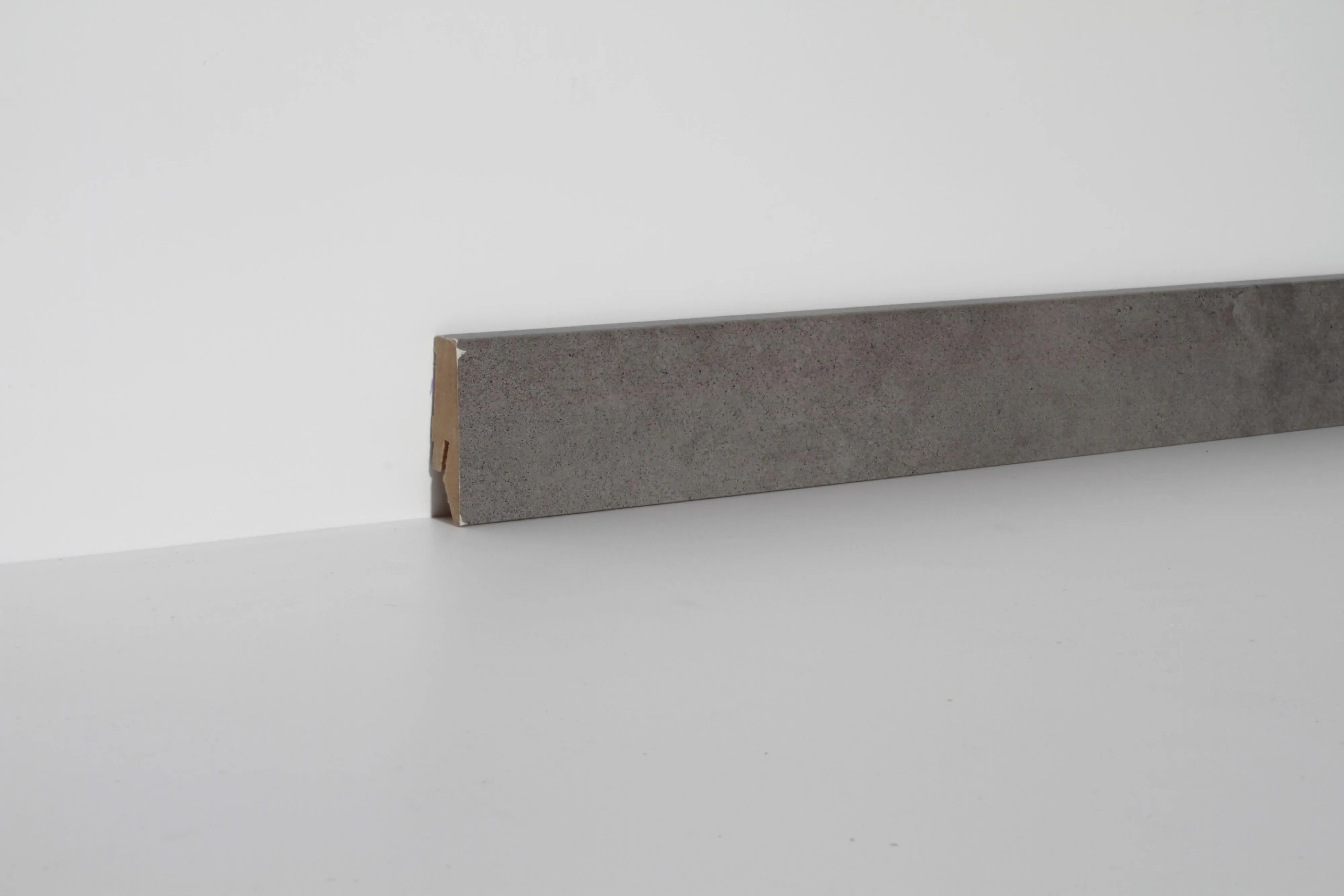 Classen Clip-Fußleiste 240 cm 58 x 19 mm Concrete