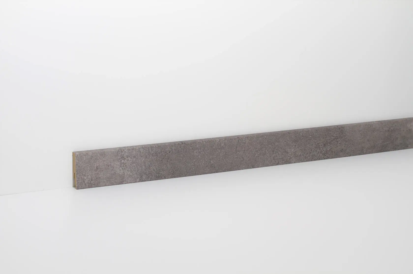 Classen Clip-Fußleiste 240 cm 58 x 19 mm Zementestrich Taupe Classen Clip-Fußleiste 240 cm 58 x 19 mm Zementestrich Taupe