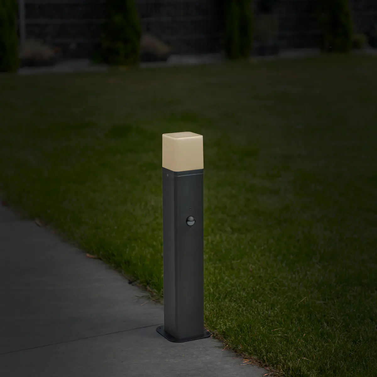 Unitec Wegeleuchte M E27 mit Dämmerungssensor anthrazit 50 cm