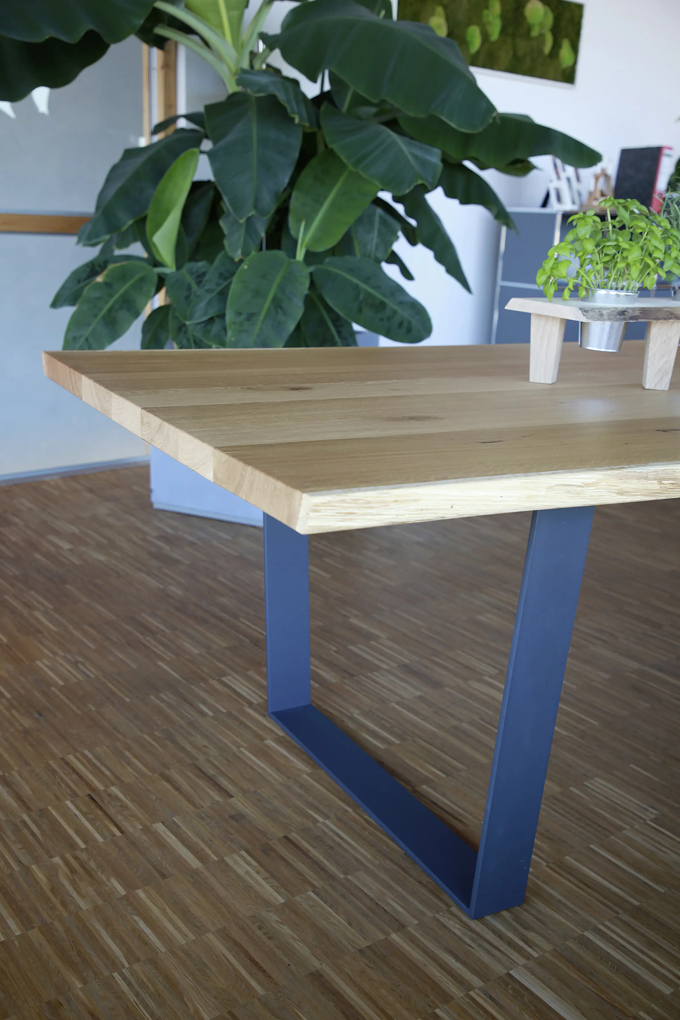 Dieda Tischbein V-Form schwarz Maße (L x B x H): 71,0 x 70,0 x 10,0 cm