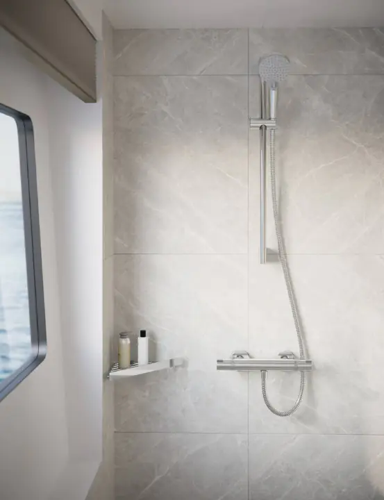 Hansgrohe Brausegarnitur 2 Strahlarten Vernis Blend chrom 69 cm  Hansgrohe Brausegarnitur 2 Strahlarten Vernis Blend chrom 69 cm