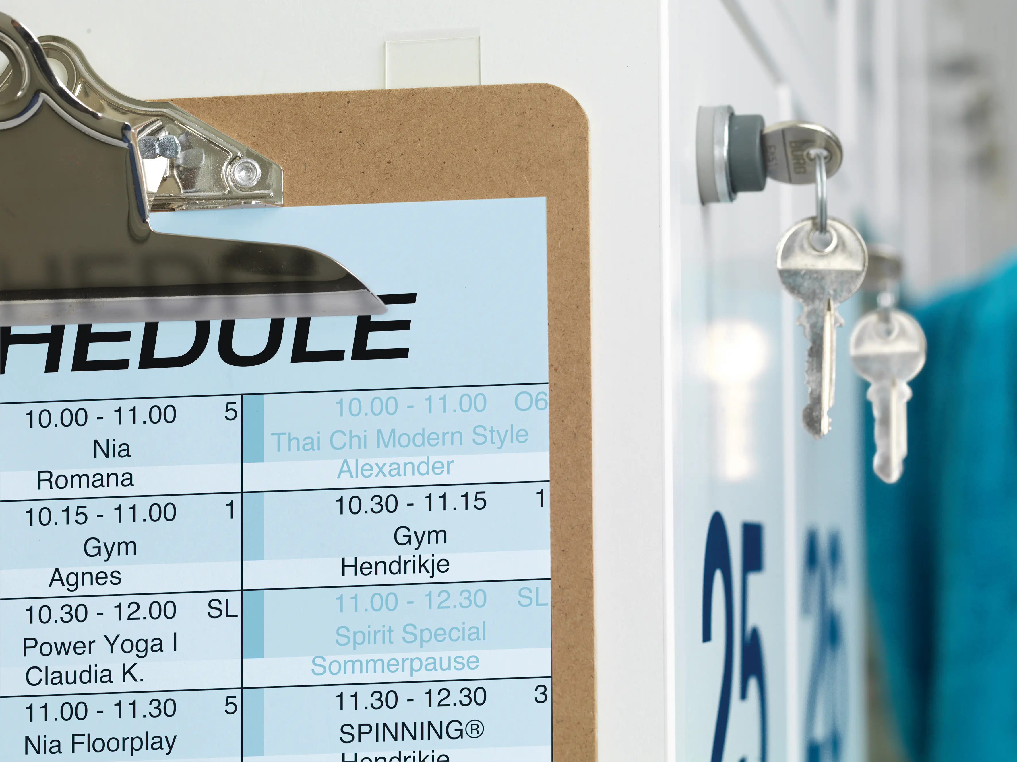 tesa Powerstrips Large transparent tesa Powerstrips Large transparent