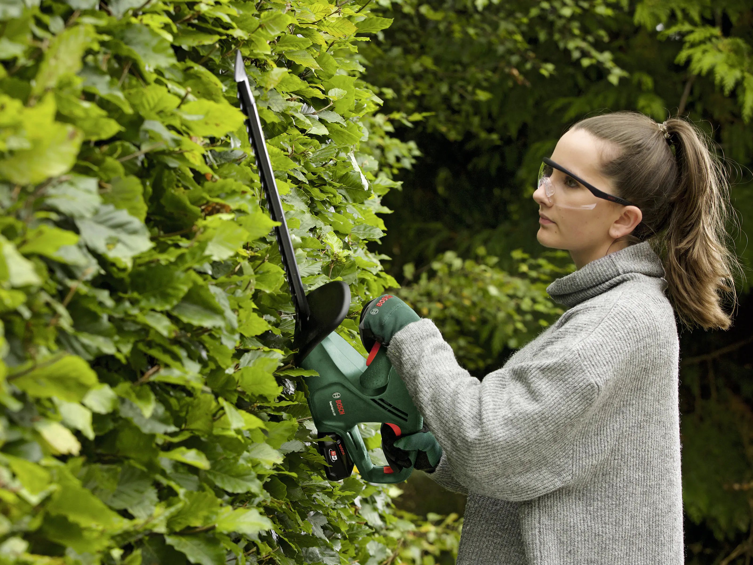 Bosch Akku-Heckenschere EasyHedgeCut 18-45 18V 2,0 Ah Solo