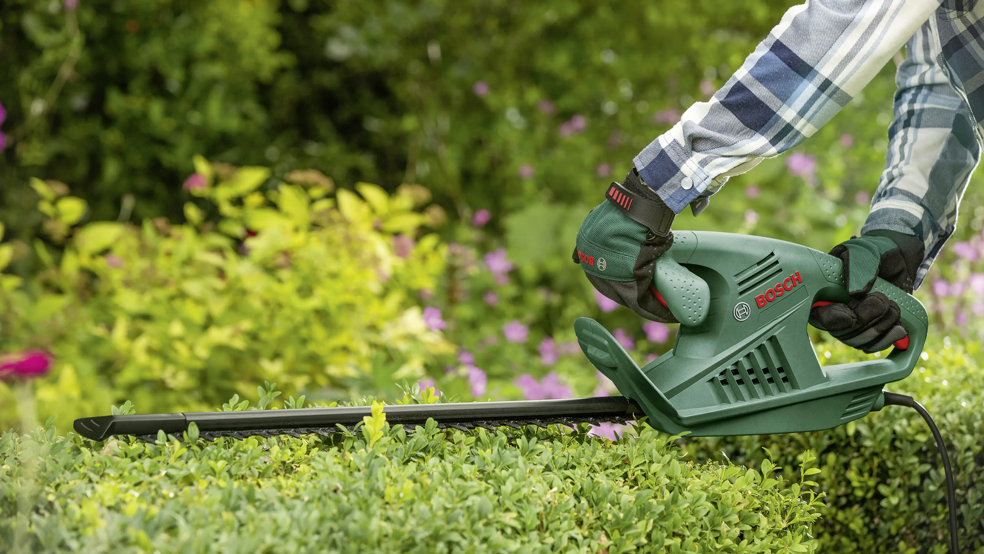 Bosch Heckenschere EasyHedgeCut 45 420 W Bosch Heckenschere EasyHedgeCut 45 420 W