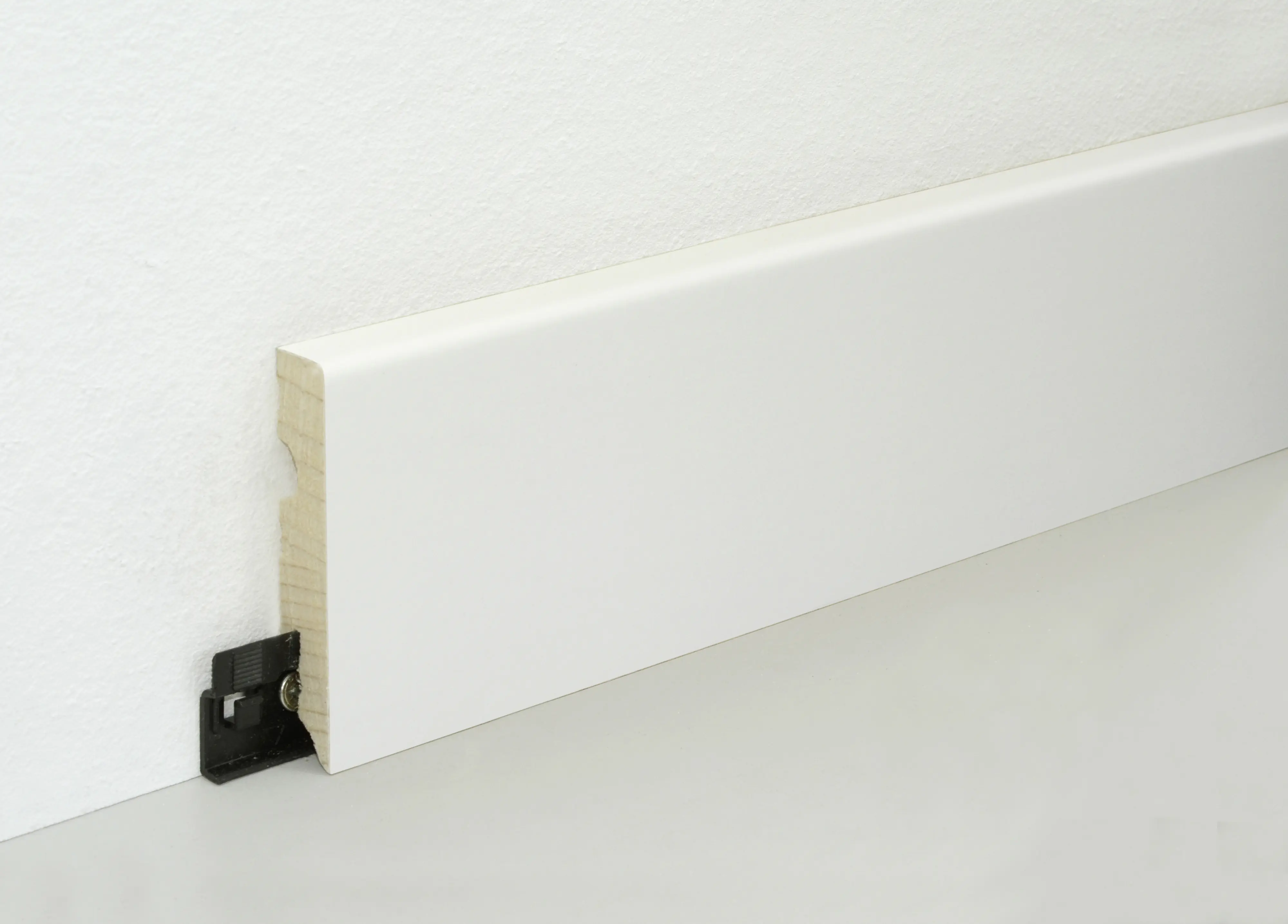 FN Neuhofer Sockelleiste Eckig 250 cm 80 x 15 mm Fichte oder Kiefer