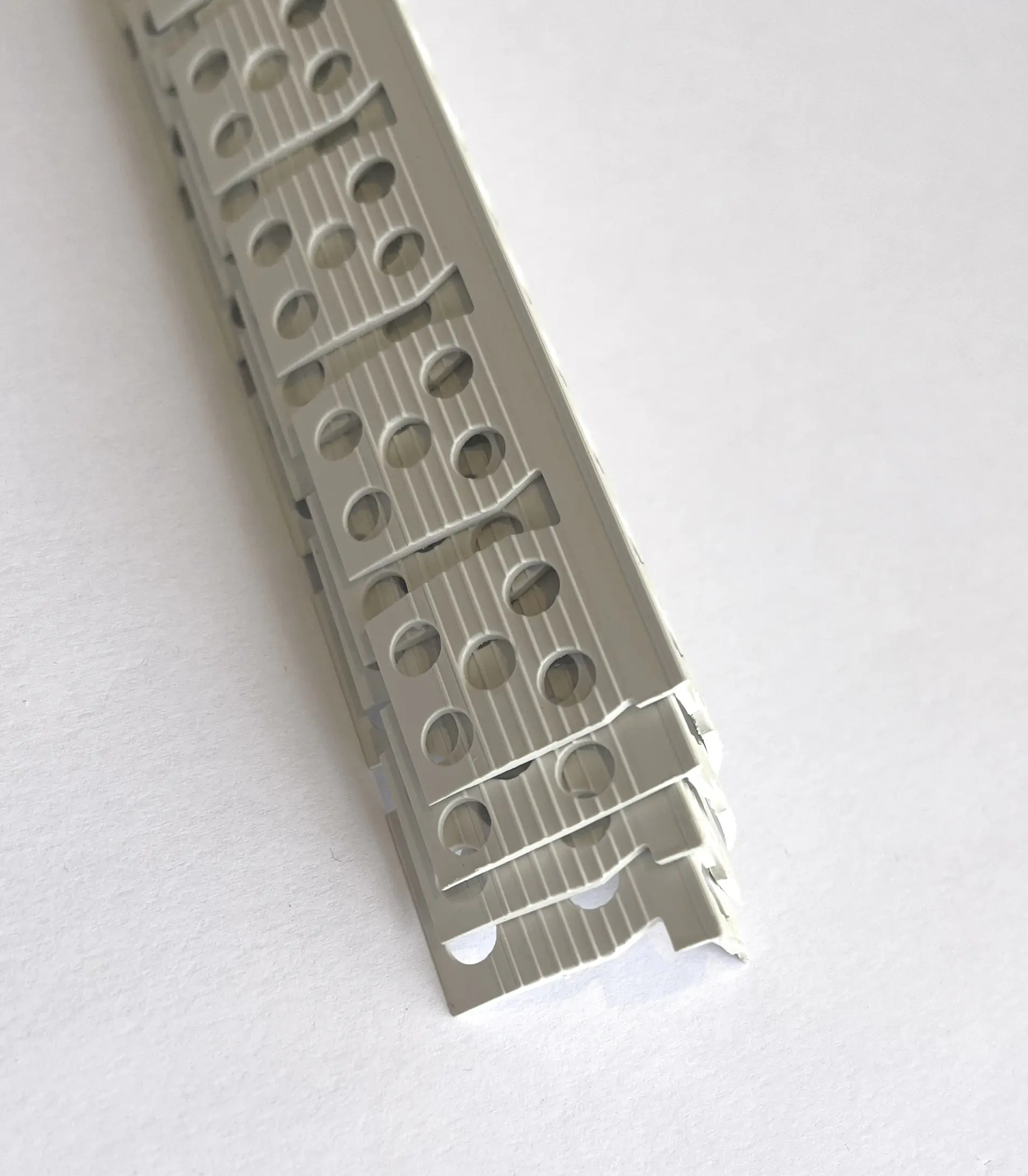 Baukom Spachtelkantenprofil 24 x 24 mm PVC für Rundbögen 4 Stück