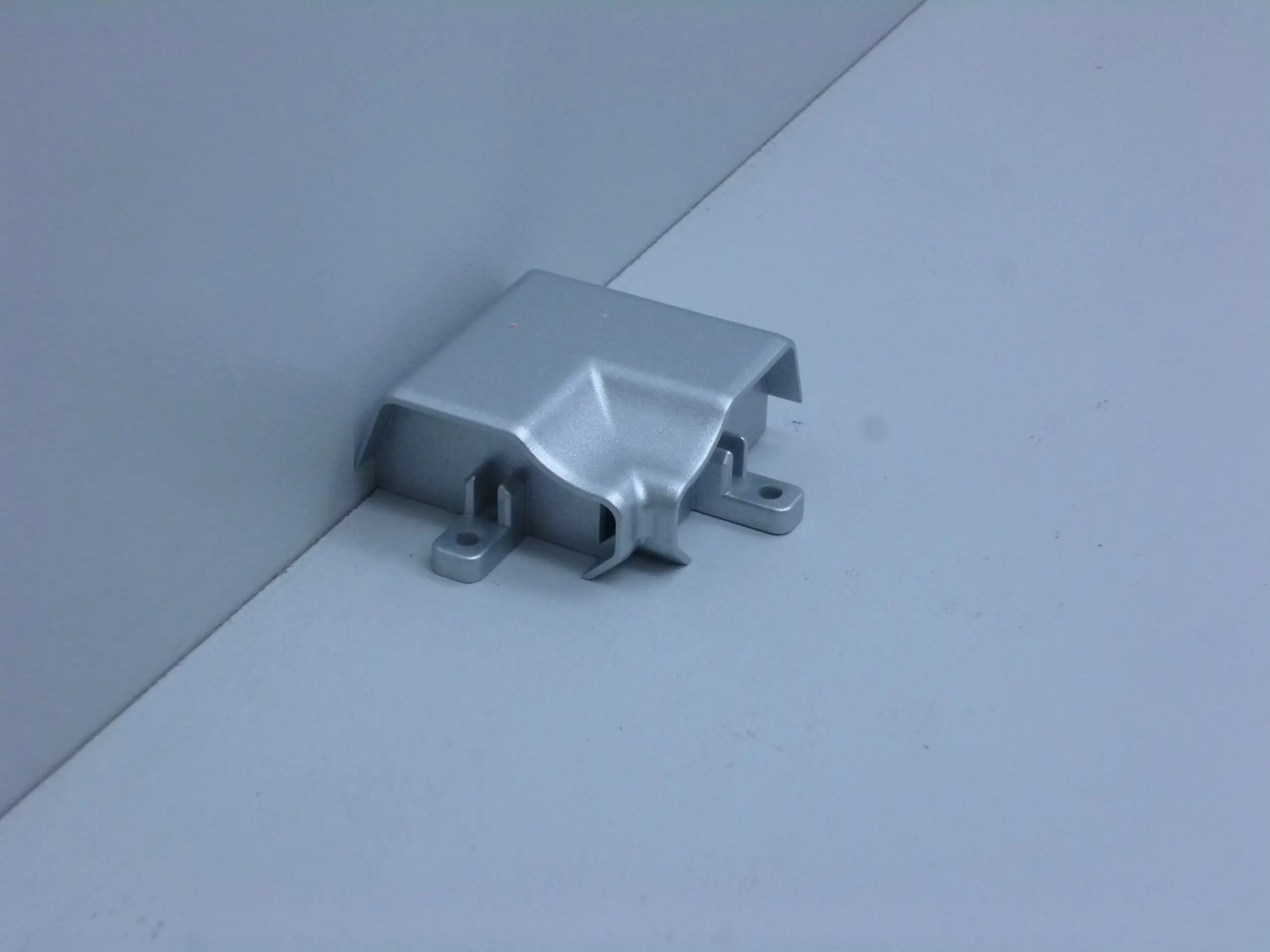 B.S. Bauprogramm Innenecke für Deckenabschlussleiste 17 x 36 mm Edelstahl