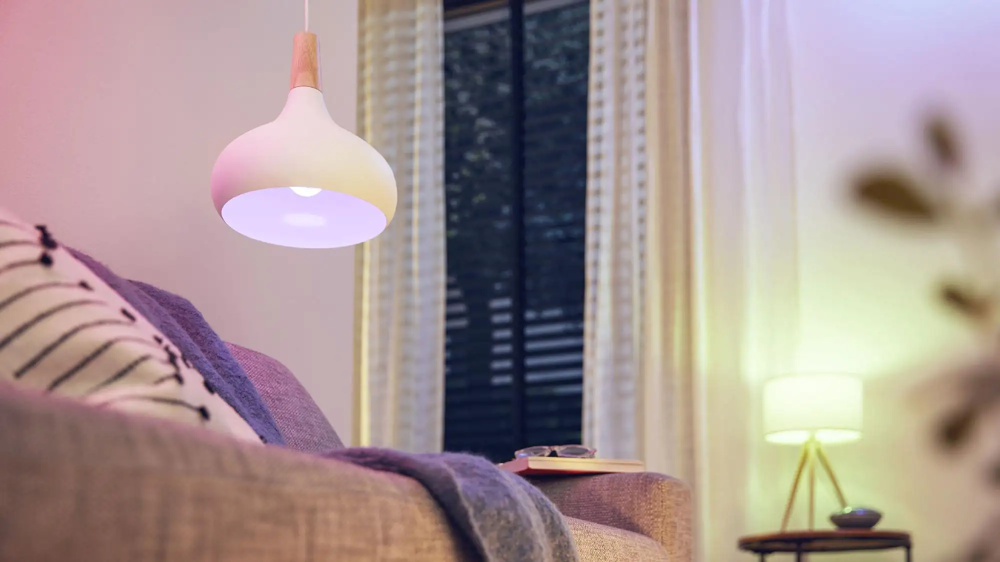 Philips Smart LED Leuchtmittel Tunable White & Color A67 E27 Birne 13 W Philips Smart LED Leuchtmittel Tunable White & Color A67 E27 Birne 13 W