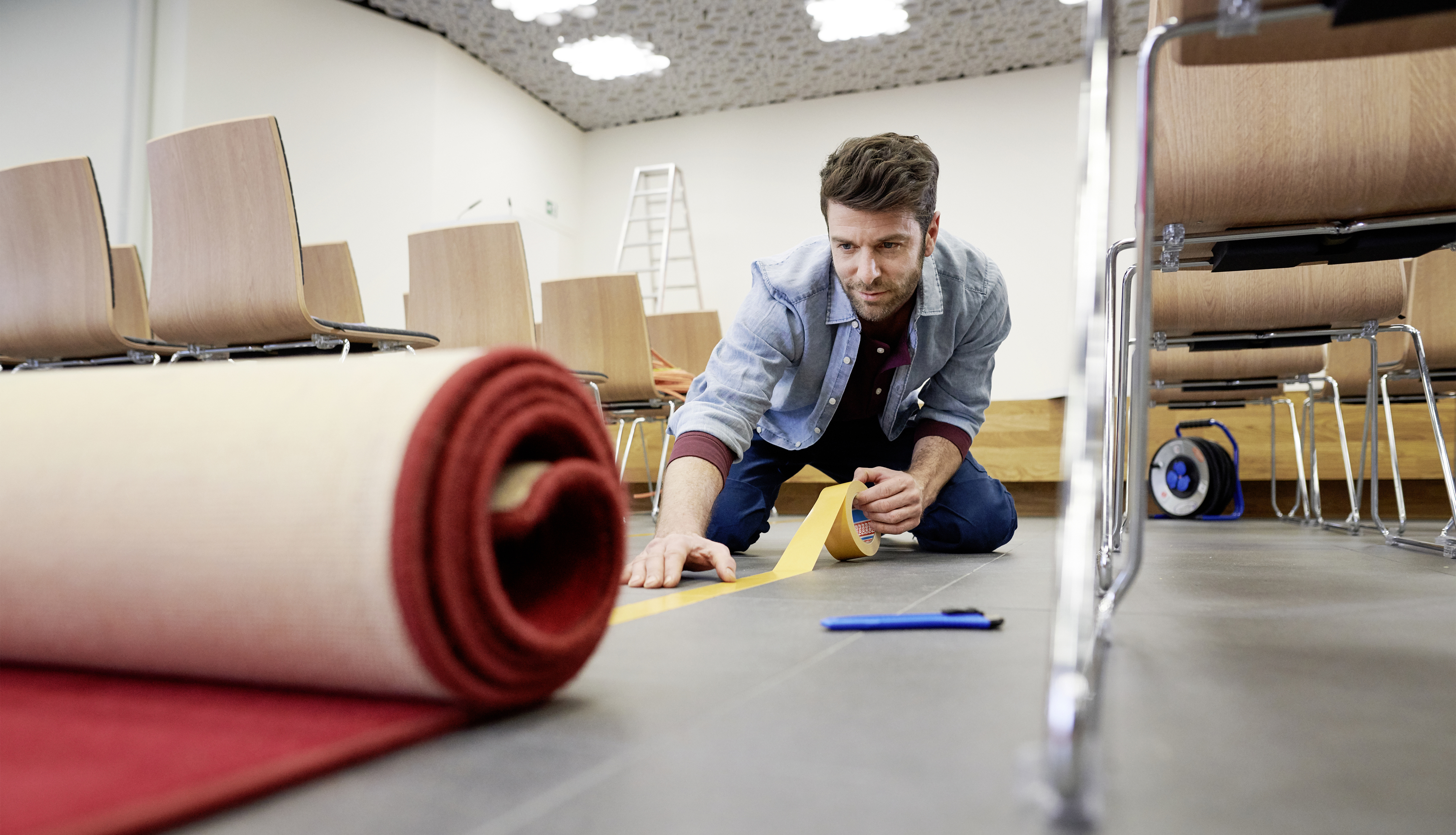 tesa doppelseitiges Klebeband Universal 10 m x 50 mm