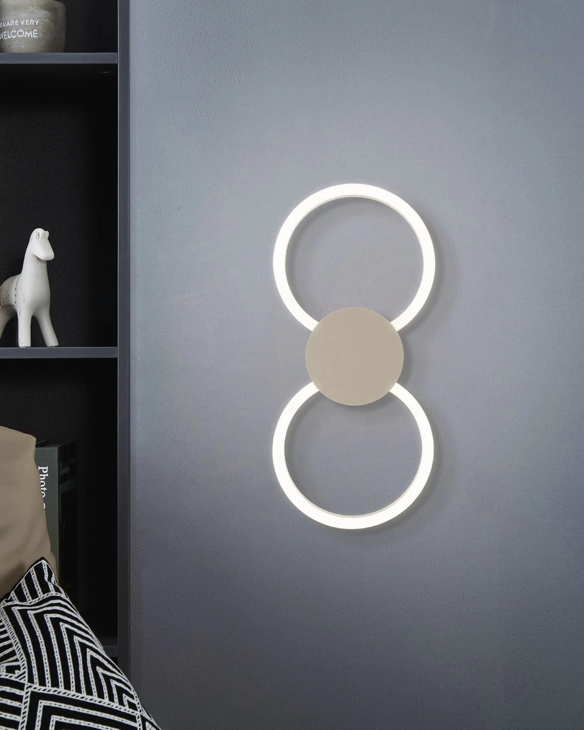 Eglo LED Wandleuchte Venticello sandfarben 66 x 30 cm warmweiß