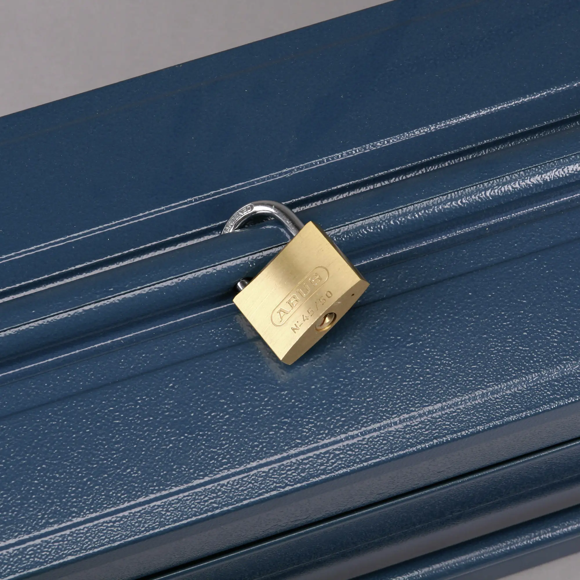 Allit Werkzeugkasten Stahlblech McPlus Metall 5/47 blau ohne Inhalt Allit Werkzeugkasten Stahlblech McPlus Metall 5/47 blau ohne Inhalt