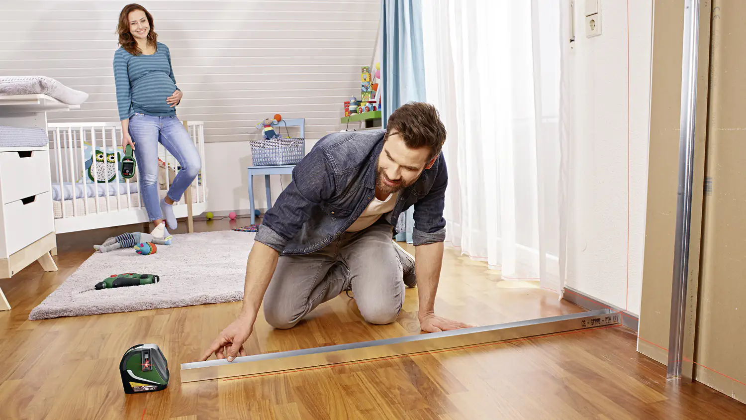 Bosch Kreuzlinienlaser UniversalLevel 3 Basic inkl. Batterien