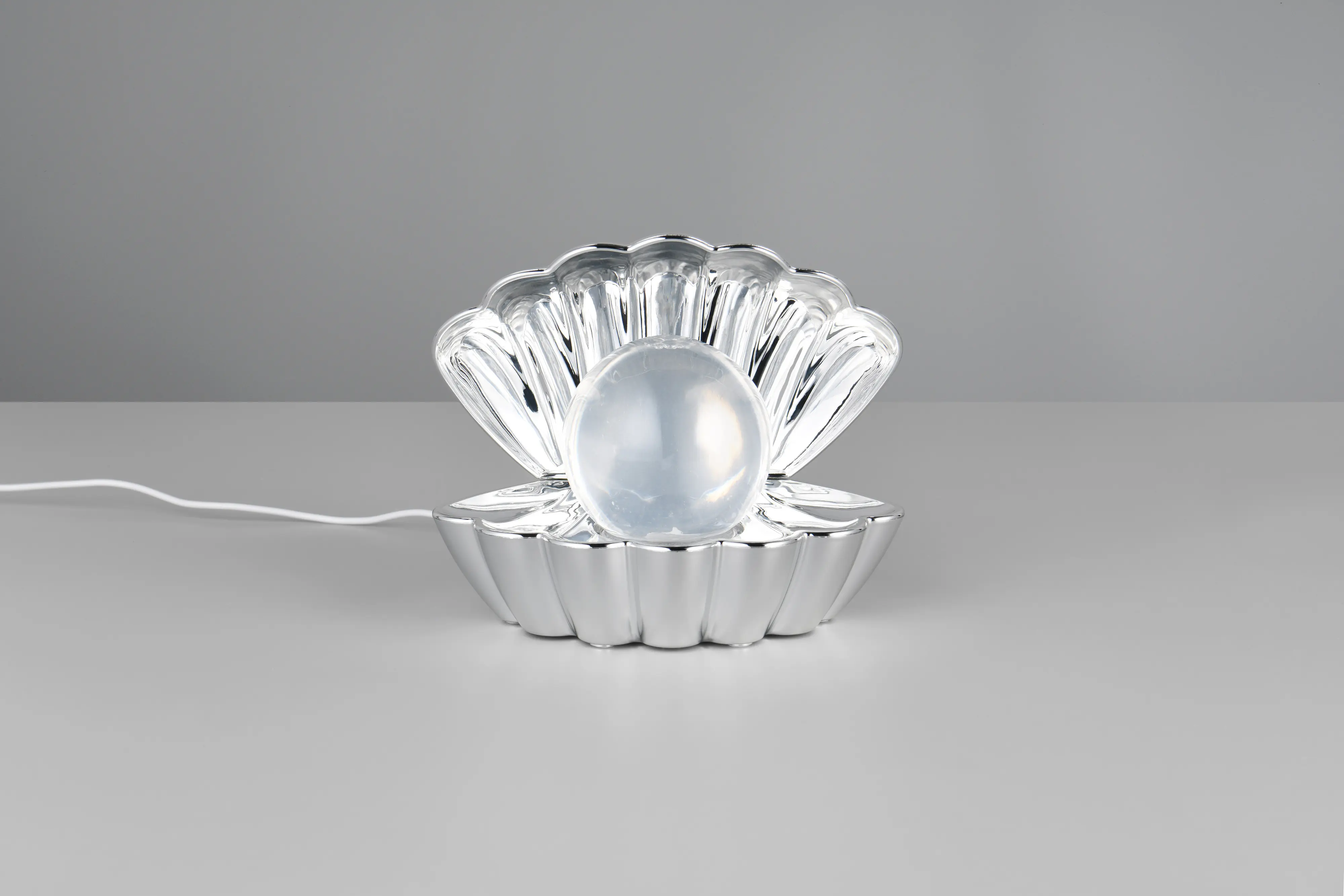 Reality LED Tischleuchte Shelly mit Glitzerkugel 18 x 15 cm RGB chrom Reality LED Tischleuchte Shelly mit Glitzerkugel 18 x 15 cm RGB chrom