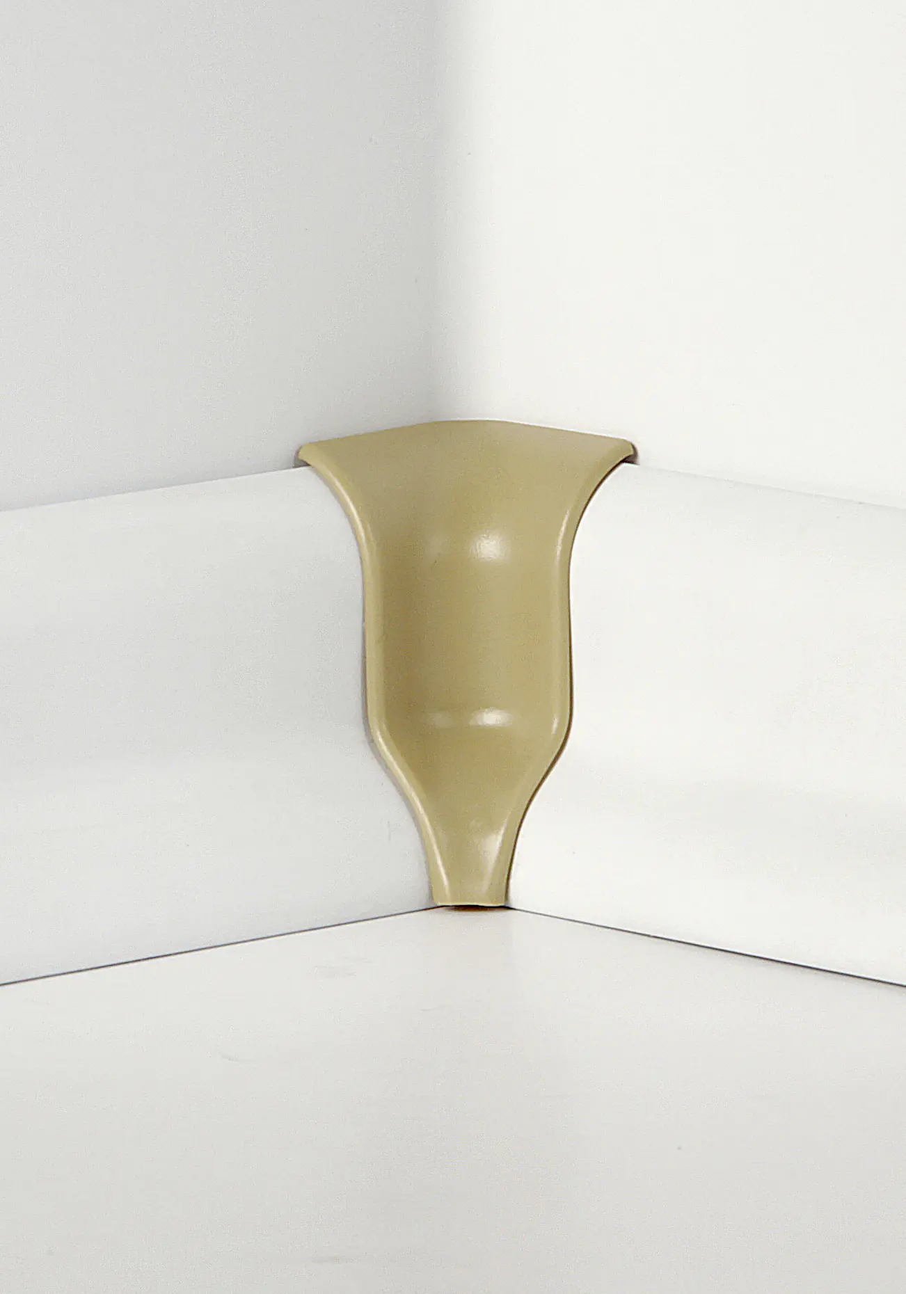 Classen Innenecke für FUXX-Leiste foliert 2 x 4 cm eiche hell/schneekiefer