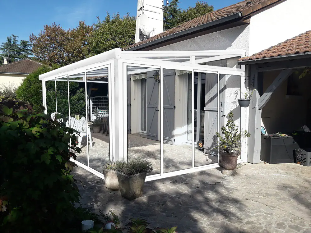 Wintergarten Classic 400 x 300 cm mit Glasschiebetüren weiß