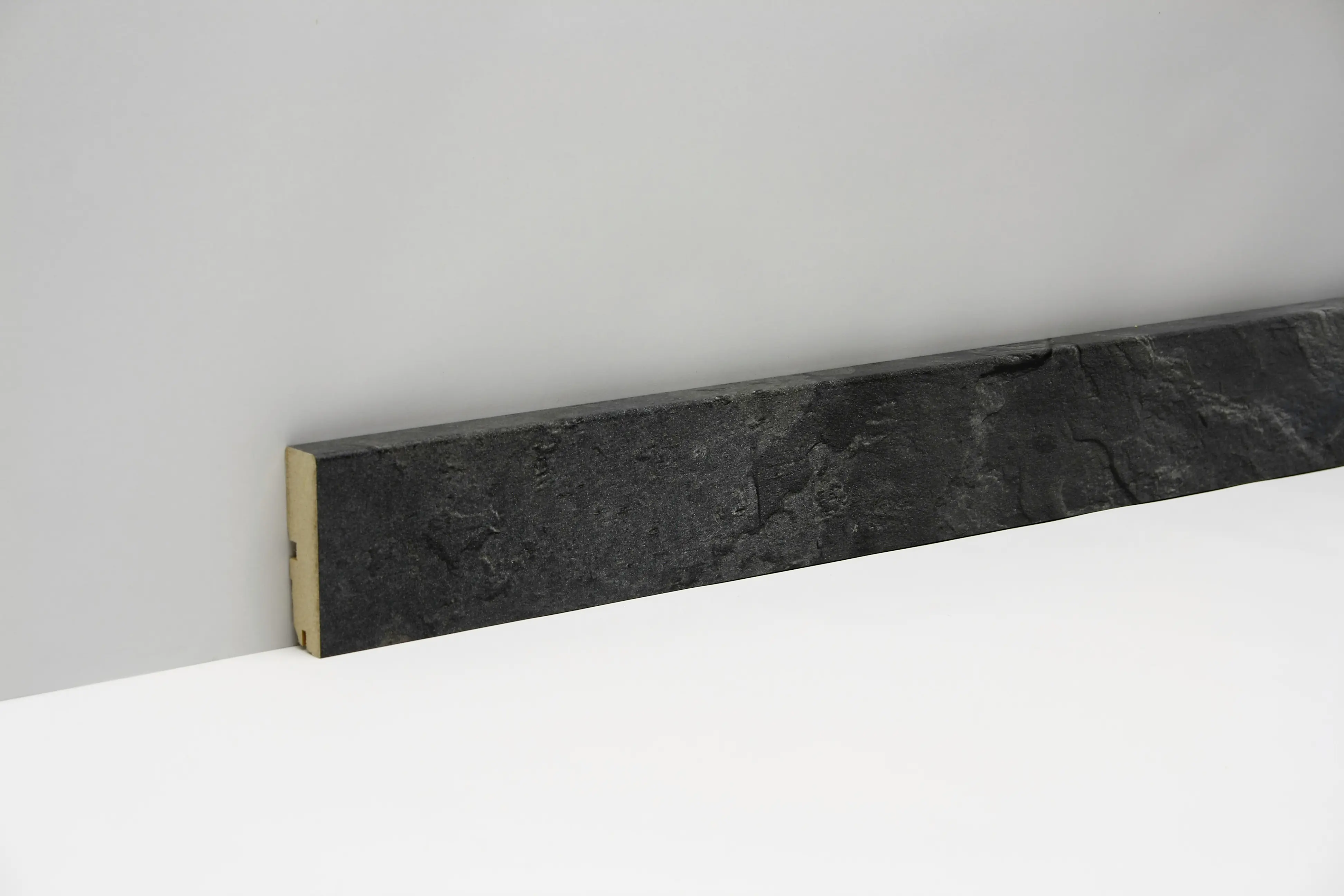 Classen Clip-Fußleiste 240 cm 65 x 18 mm Ölschiefer