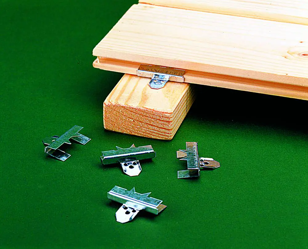 Profilbrettkralle C4 - 250 Stück