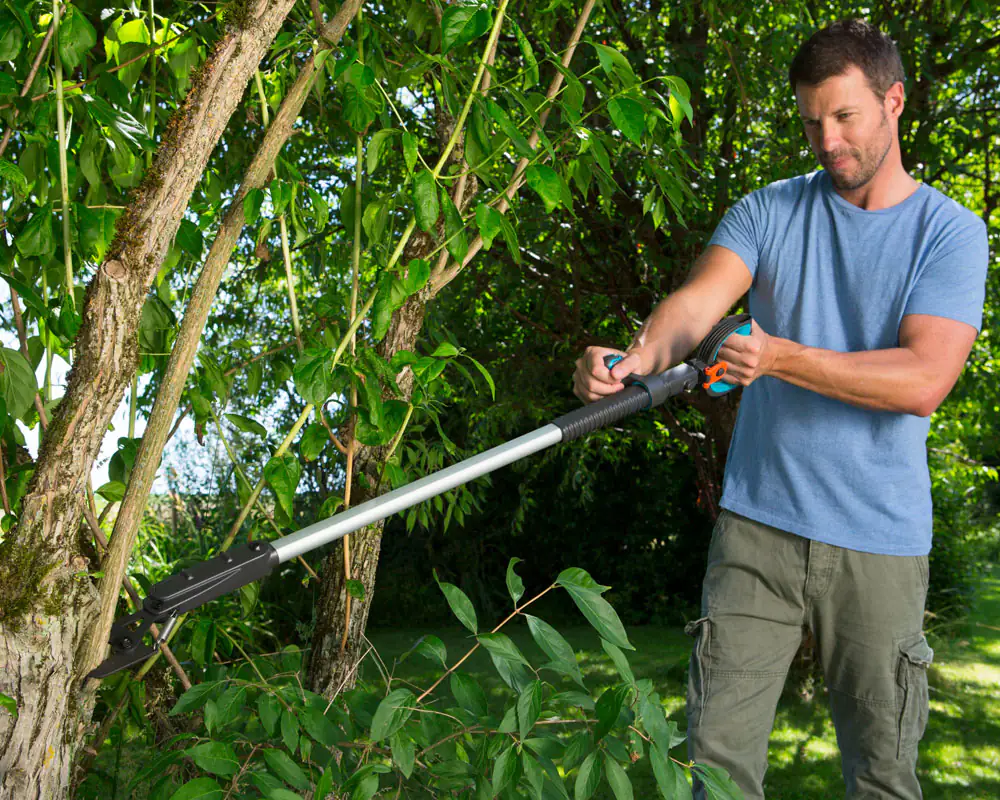 Gardena Astschere SlimCut bis zu Ø 28 mm Schnittstärke Gardena Astschere SlimCut bis zu Ø 28 mm Schnittstärke