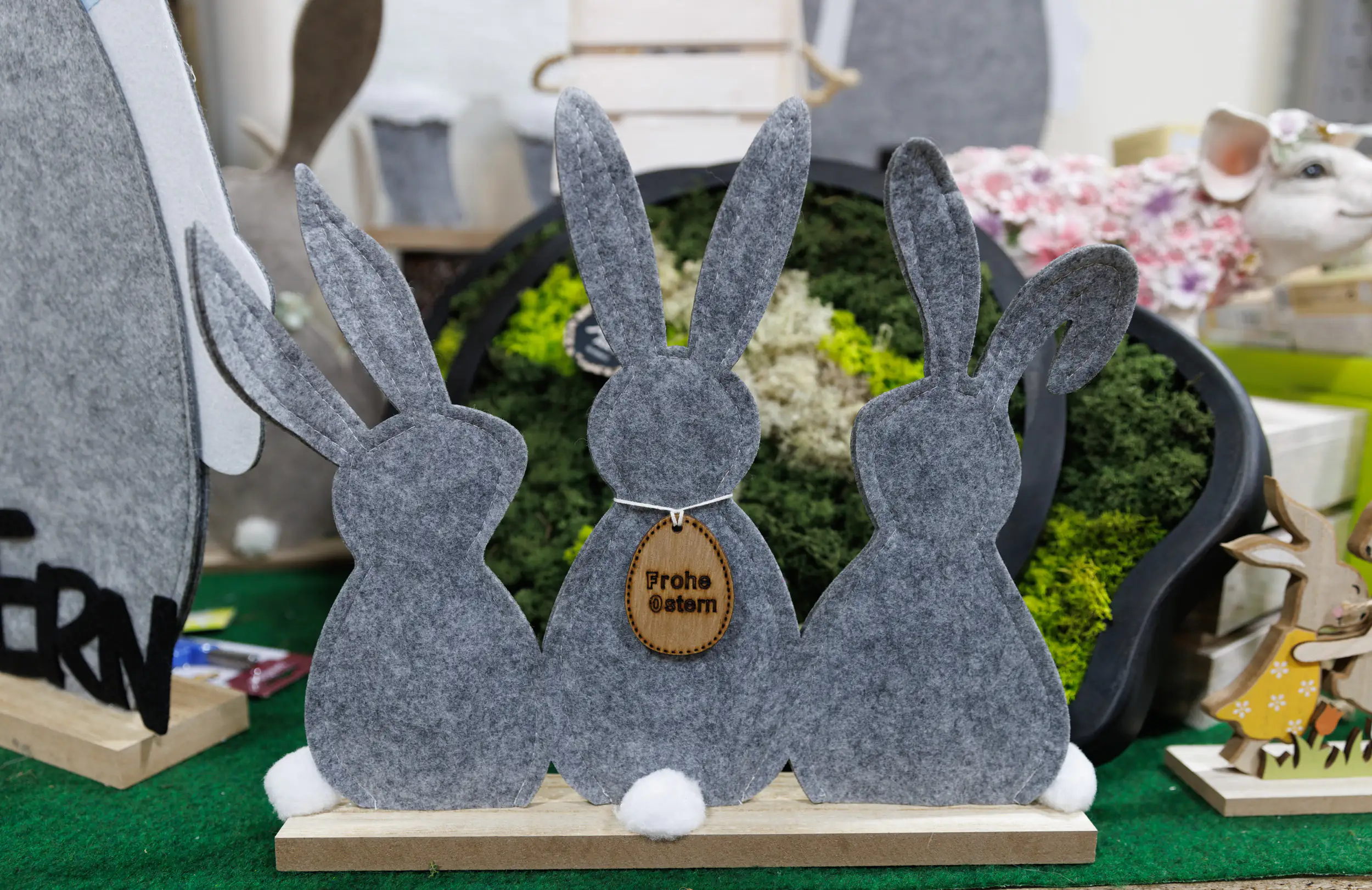 TrendLine Deko Hasen Aufsteller Filz 38 x 31 cm grau