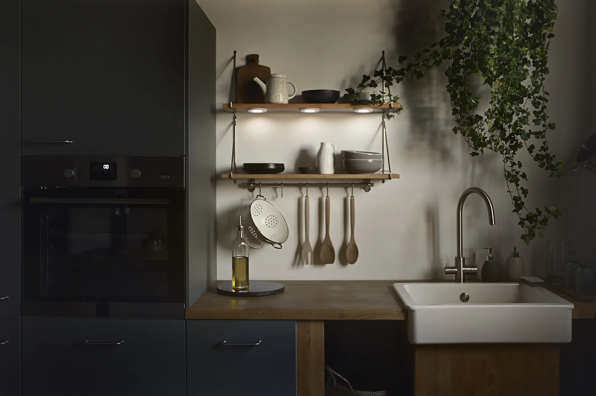 Osram LED Unterbauleuchte Undercabinet Spot Magnet 8,5 Watt 7,5 cm Osram LED Unterbauleuchte Undercabinet Spot Magnet 8,5 Watt 7,5 cm