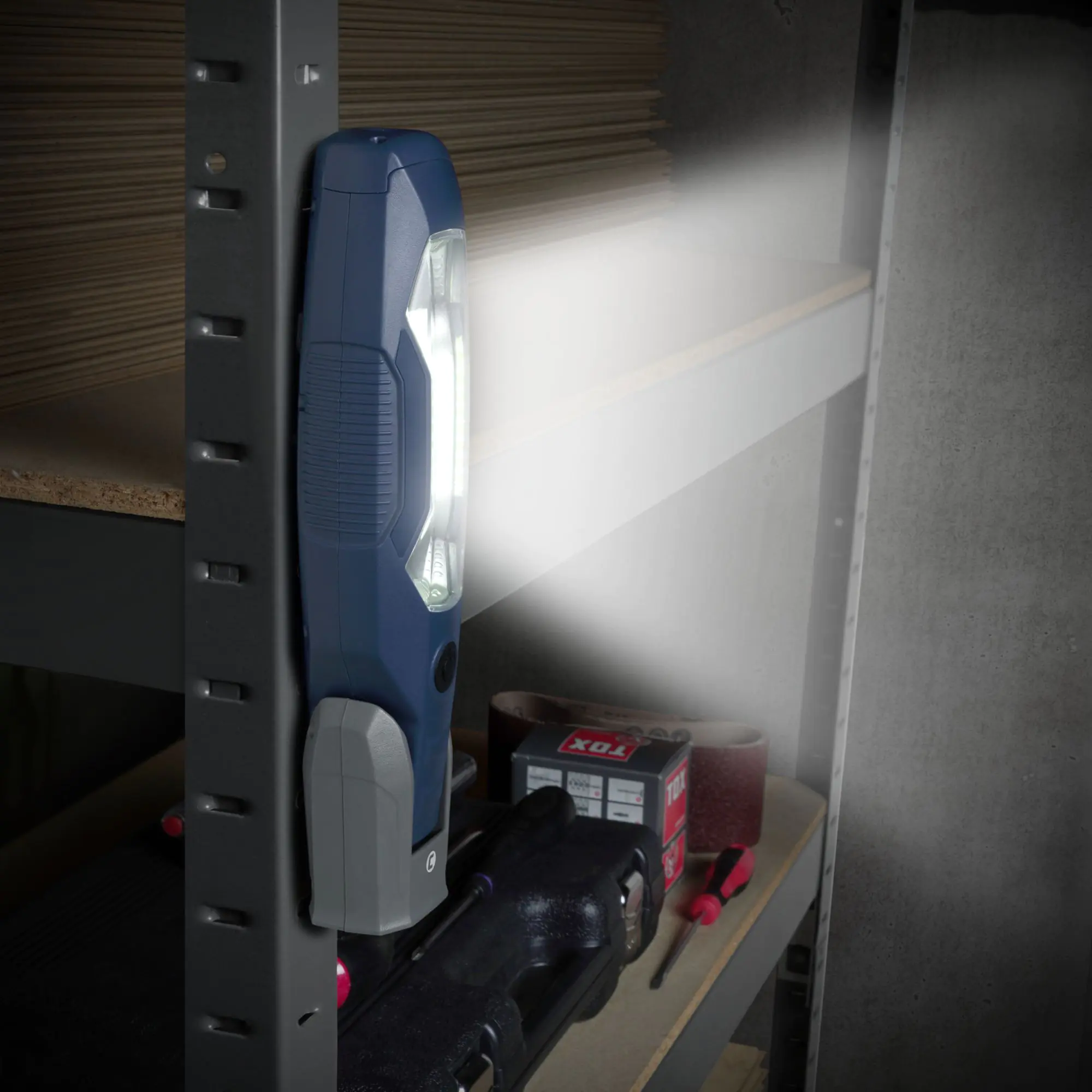 Cartrend LED-Werkstattleuchte 600 Lumen mit neigbaren Magnetfuß Cartrend LED-Werkstattleuchte 600 Lumen mit neigbaren Magnetfuß