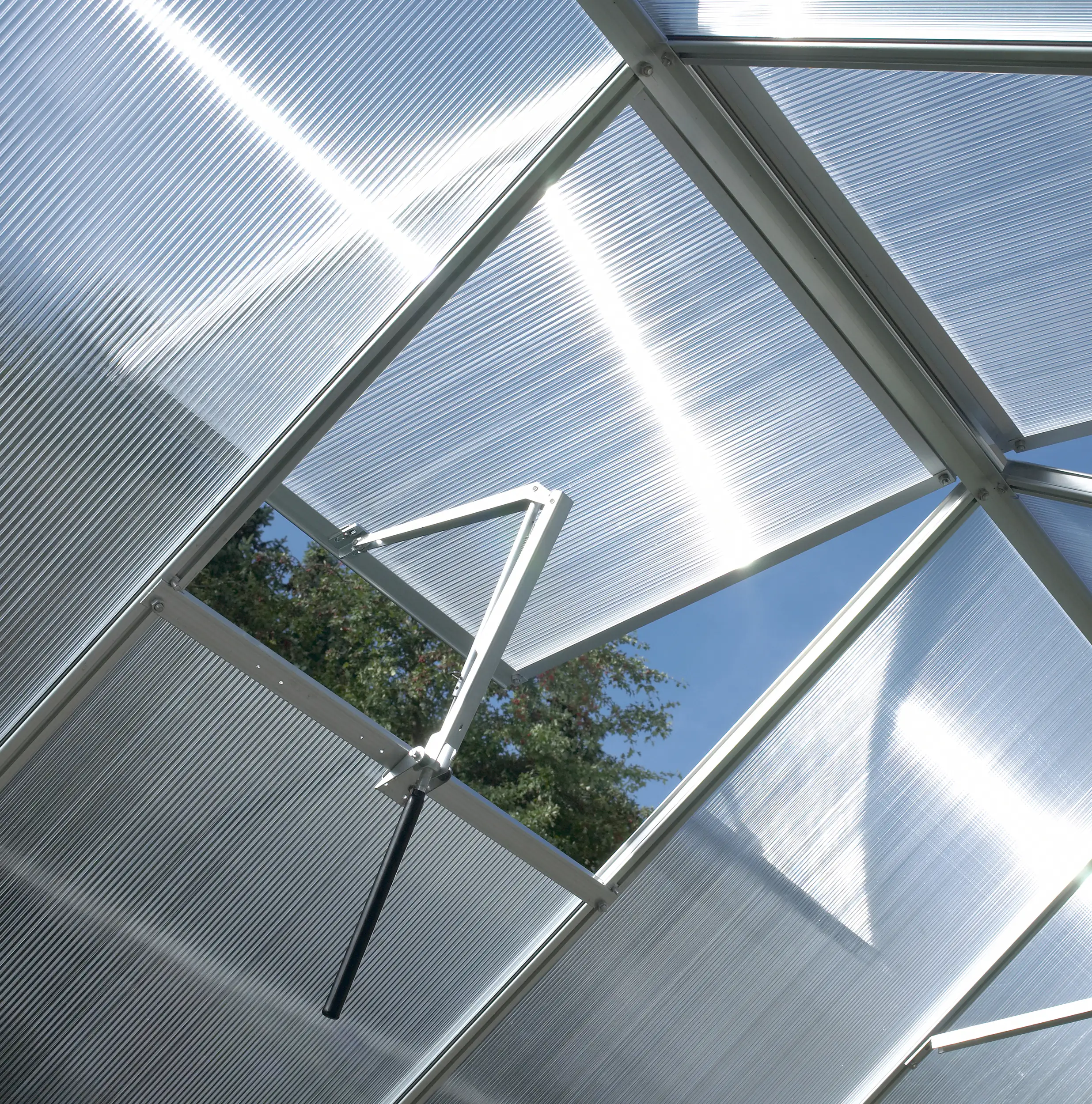 Vitavia Gewächshaus Uranus 6700 254 x 254 cm 6 mm Hohlkammerplatten Inkl. Fensterheber Vitavia Gewächshaus Uranus 6700 254 x 254 cm 6 mm Hohlkammerplatten Inkl. Fensterheber