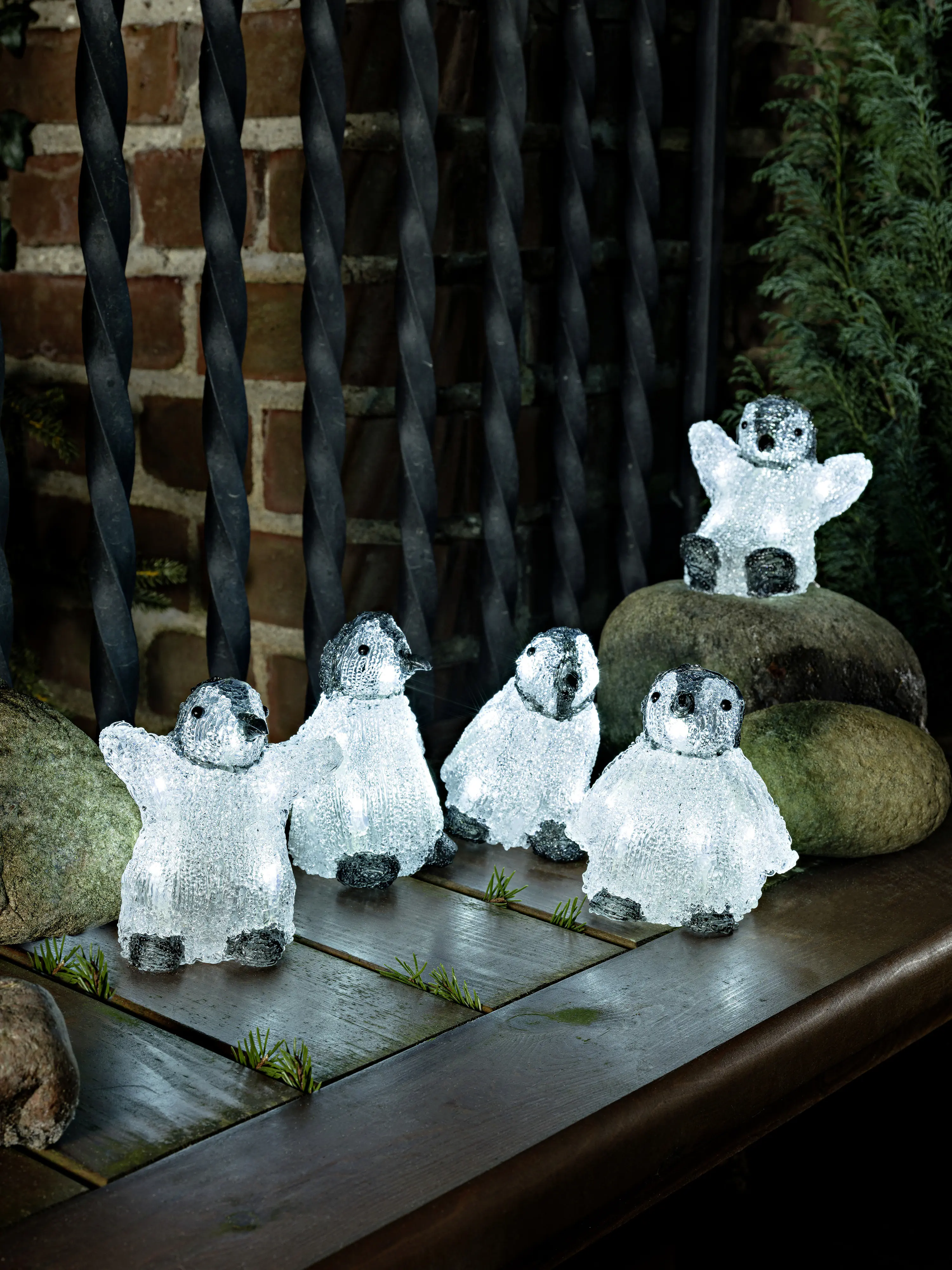 Konstsmide Lichterkette Acryl LED Babypinguine 5 er Set