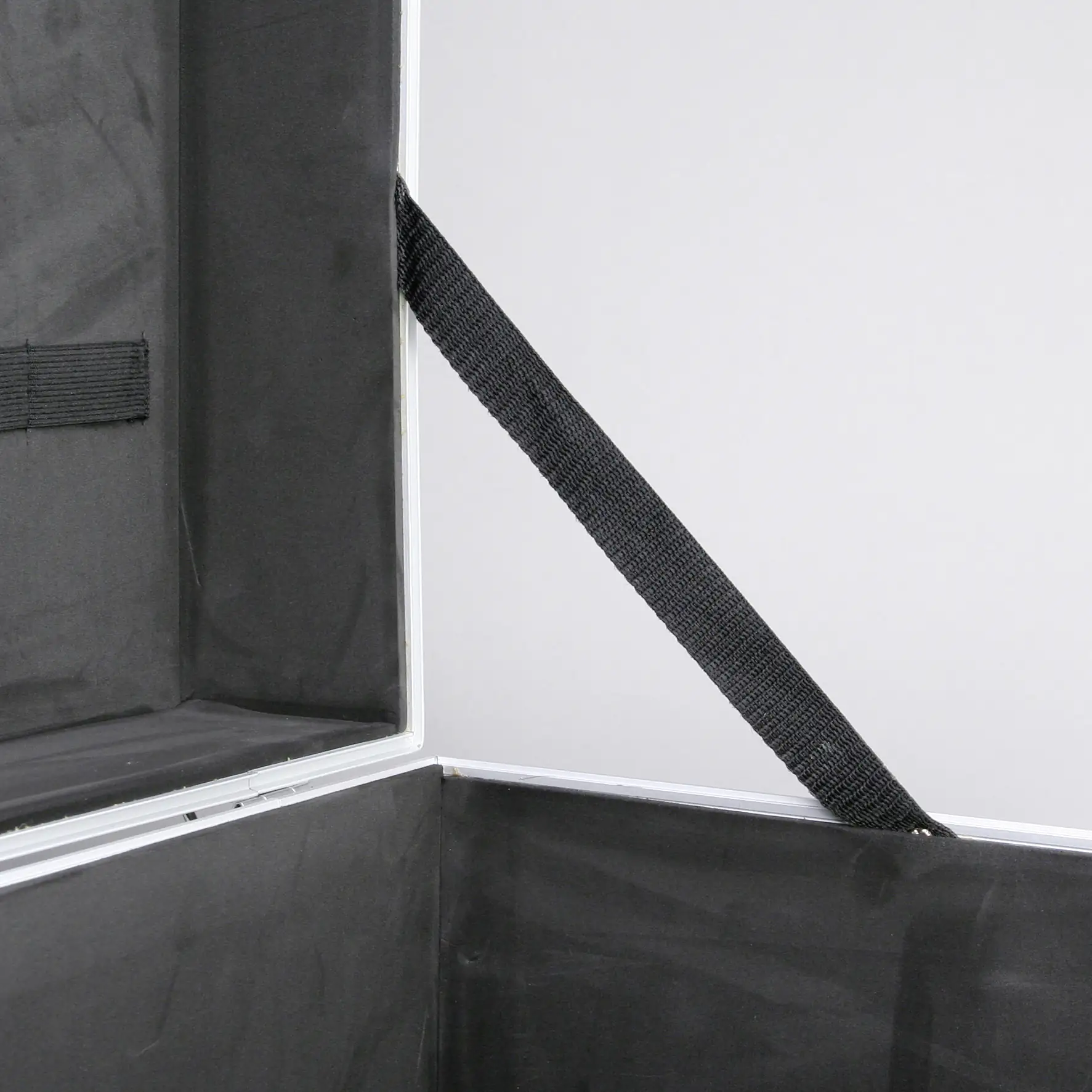 Allit Gerätekiste seitliche Griffe AluPlus ToolBox 18 schwarz ohne Inhalt