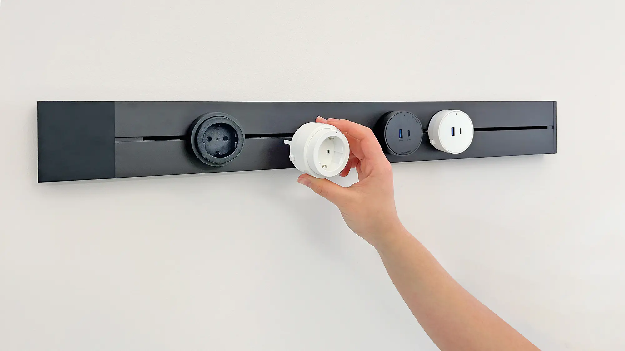 Schwaiger Steckdosenadapter für modulare Stromschiene 1x USB-C + A max. 20W schwarz