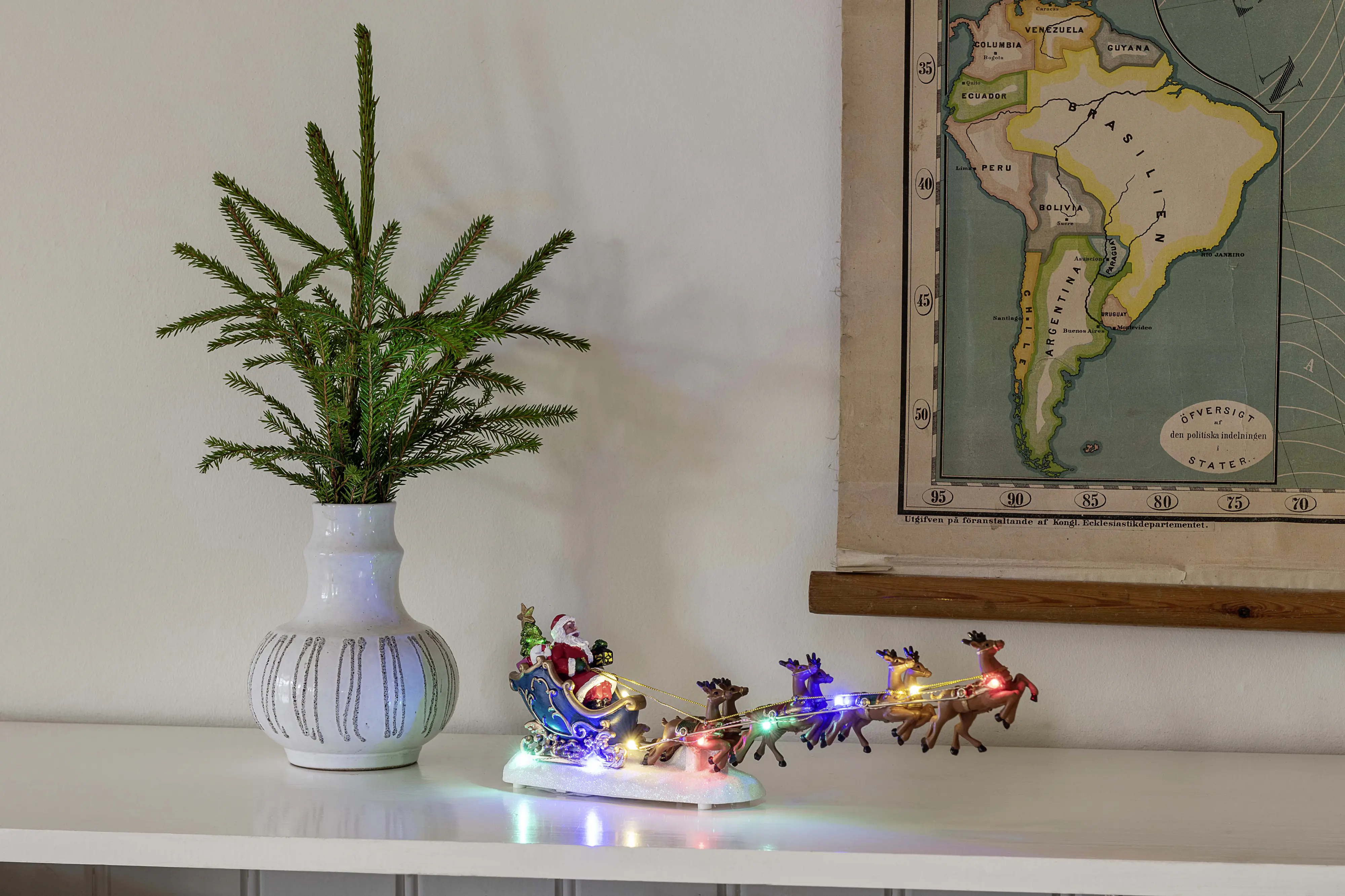 Konstsmide LED Szenerie Weihnachtsmann mit Schlitten und Rentieren