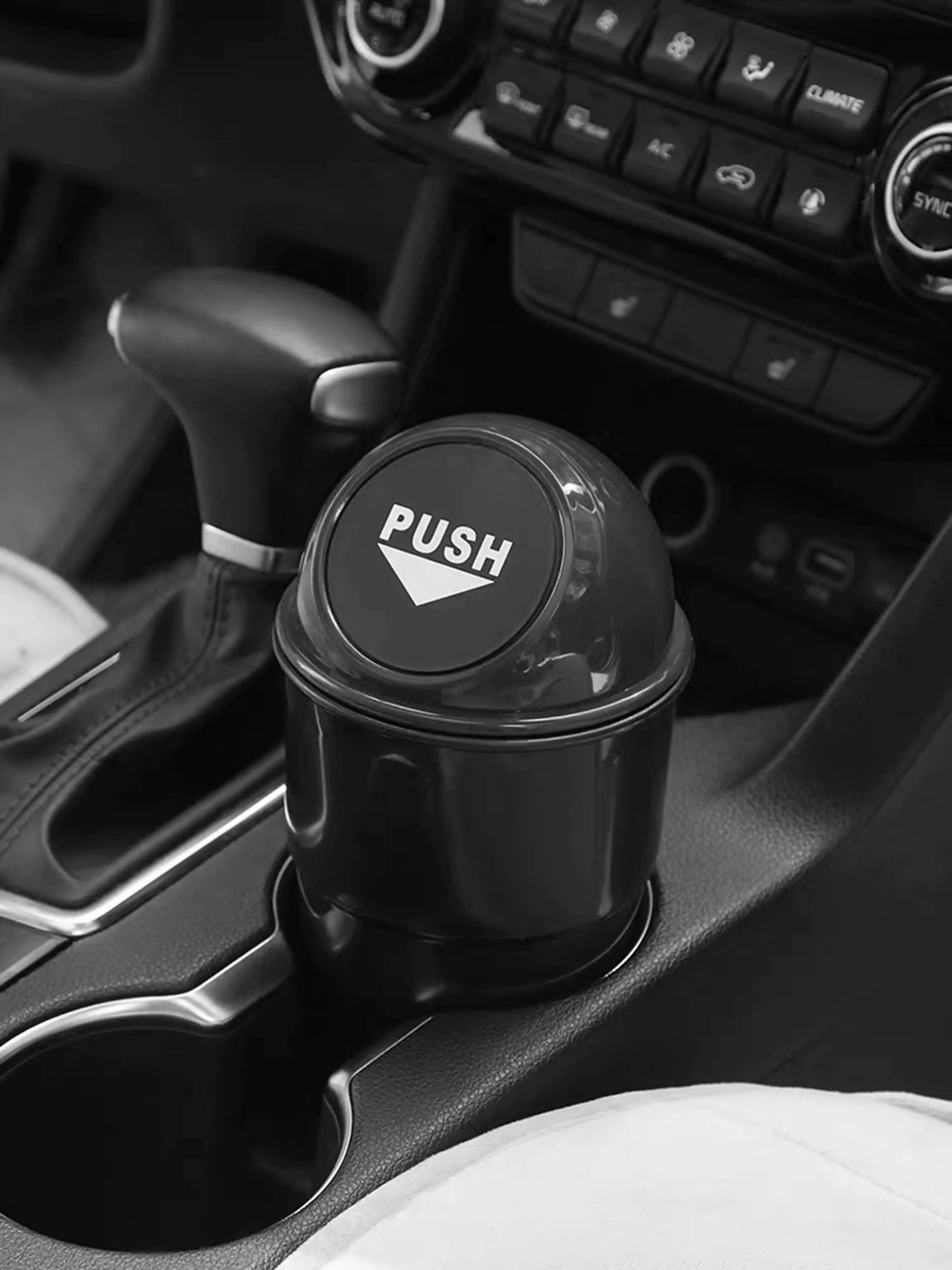 TrendLine KFZ-Mülleimer mit Deckel 10x10x20cm schwarz TrendLine KFZ-Mülleimer mit Deckel 10x10x20cm schwarz