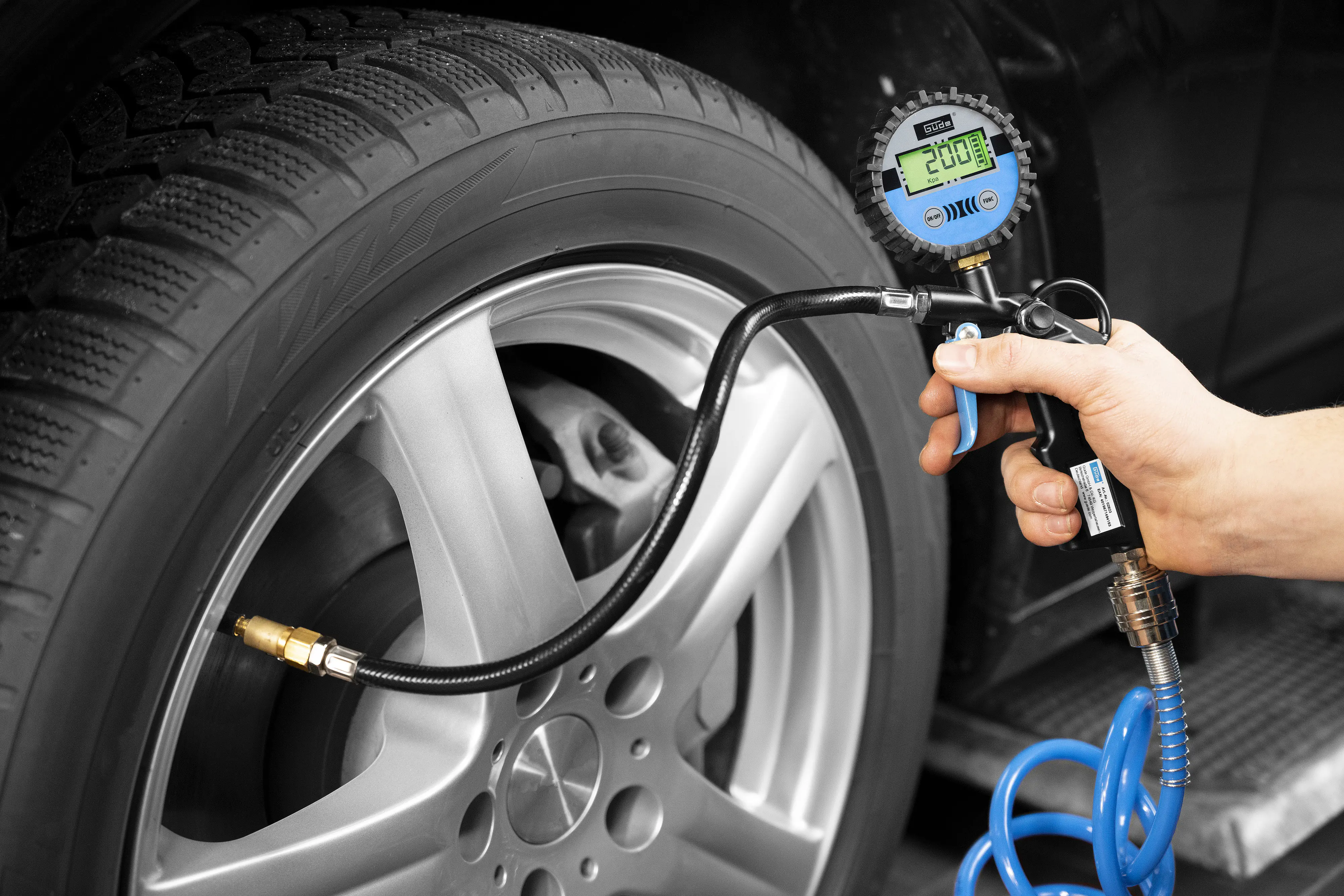 Güde Reifenfüller Digital 11 E Schlauch 365 mm, Automatikabschaltung