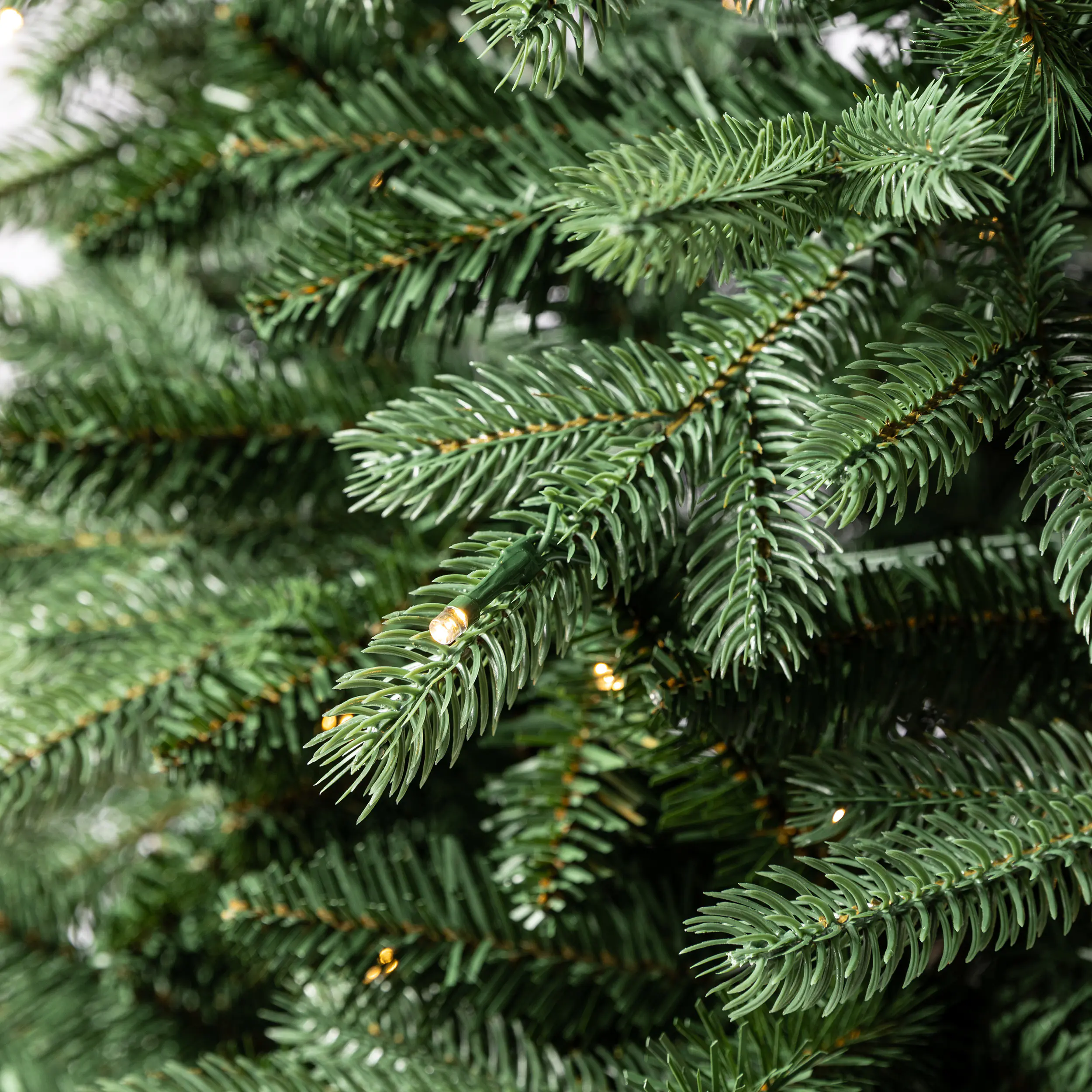 Primaster Weihnachtsbaum 1,8 m grün beleuchtet 250 Lichter warmweiß