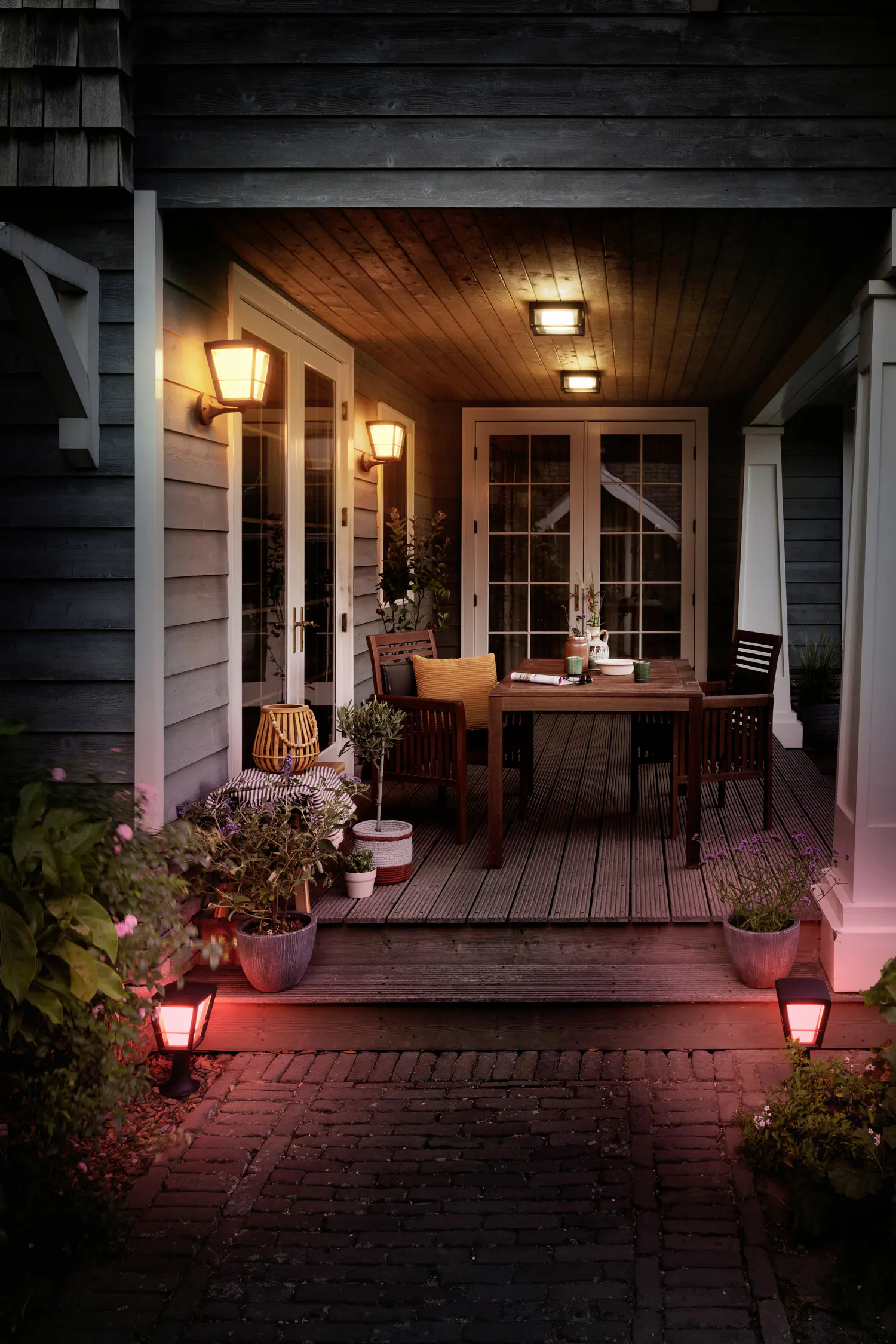 Philips Hue LED Außen-Wandleuchte White & Color Ambiance Econic Up