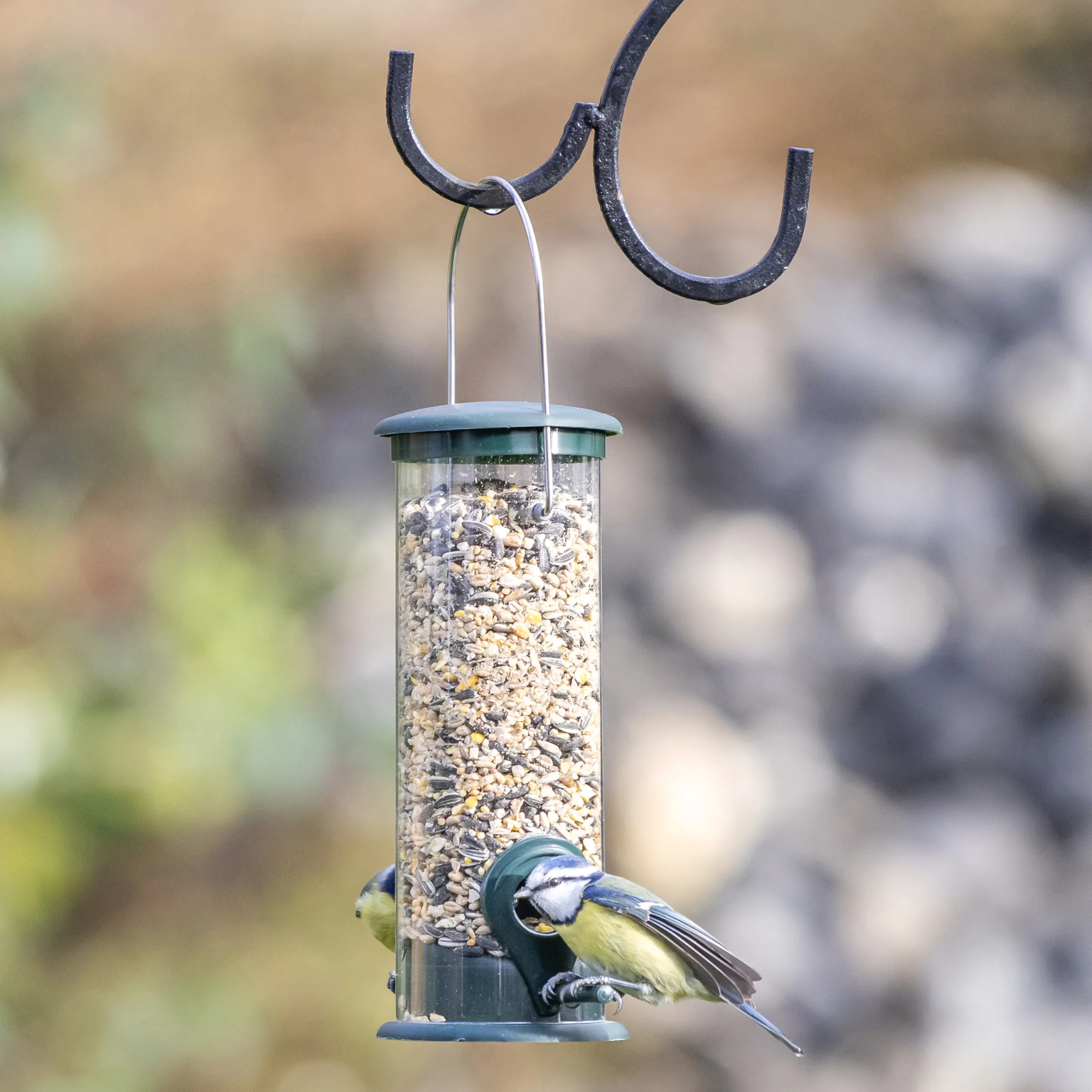 Futtersäule Kunststoff klein Ø 8,5, Höhe 29,5 cm Futtersäule Kunststoff klein Ø 8,5, Höhe 29,5 cm