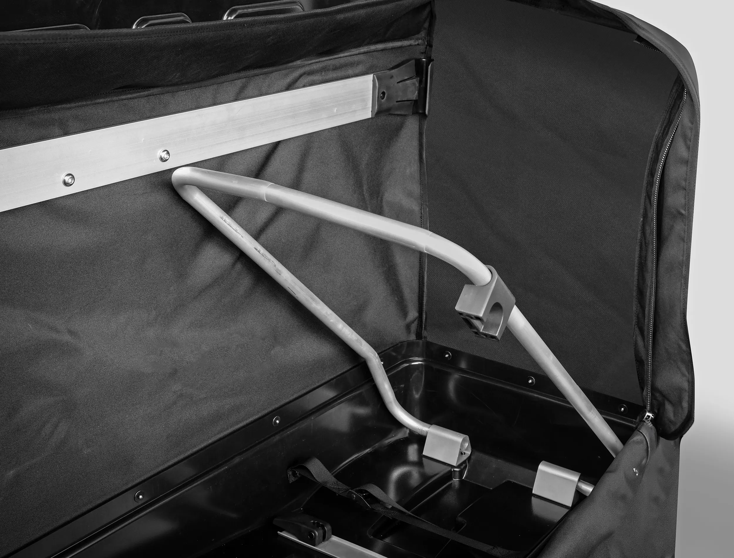 EUFAB Transportbox für Fahrradträger abschließbar 350 L schwarz