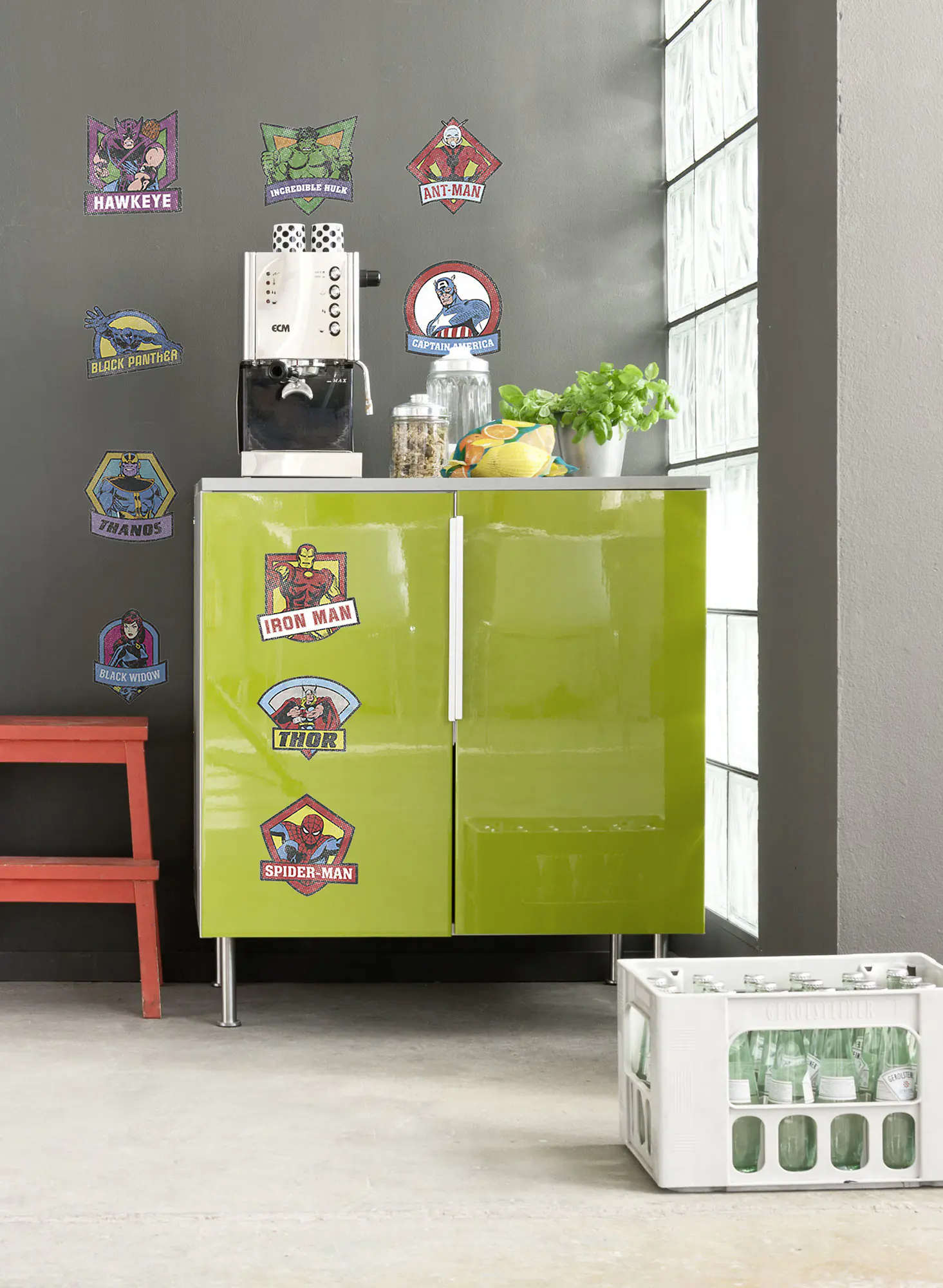 Komar Dekosticker Avengers Badges 50 x 70 cm  