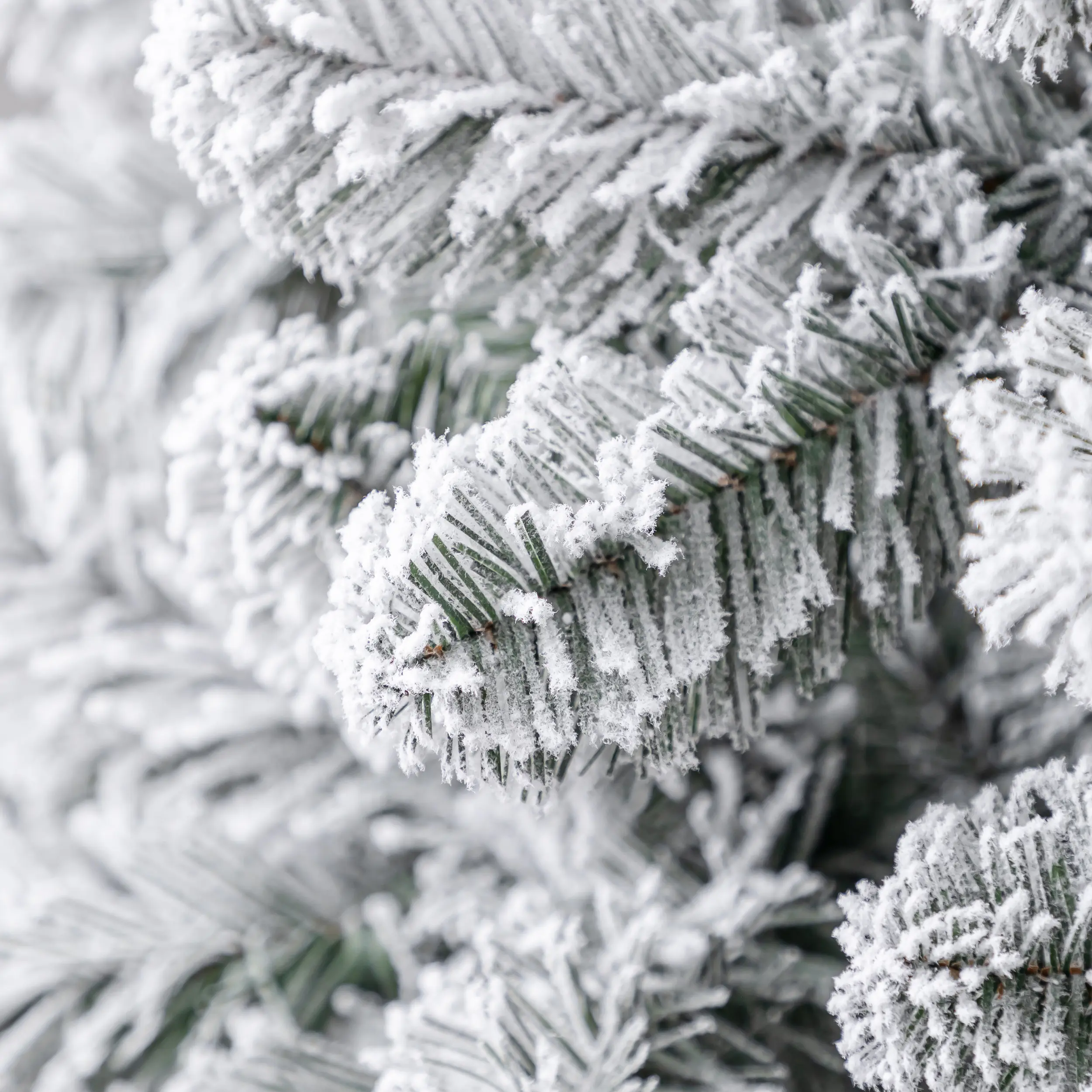 Primaster Weihnachtsbaum 1,8 m beschneit